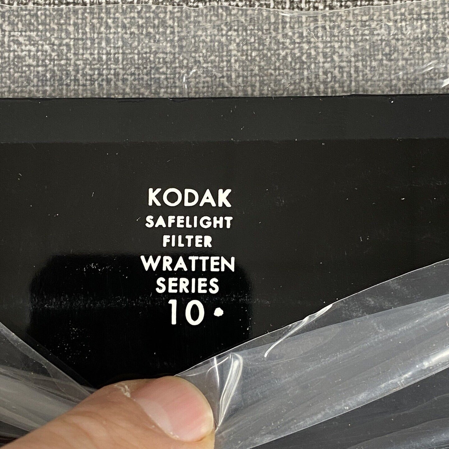 Kodak Darkroom Safelight Glass Filter 10x12 (25.4x30.5 cm) Wratten Series 10