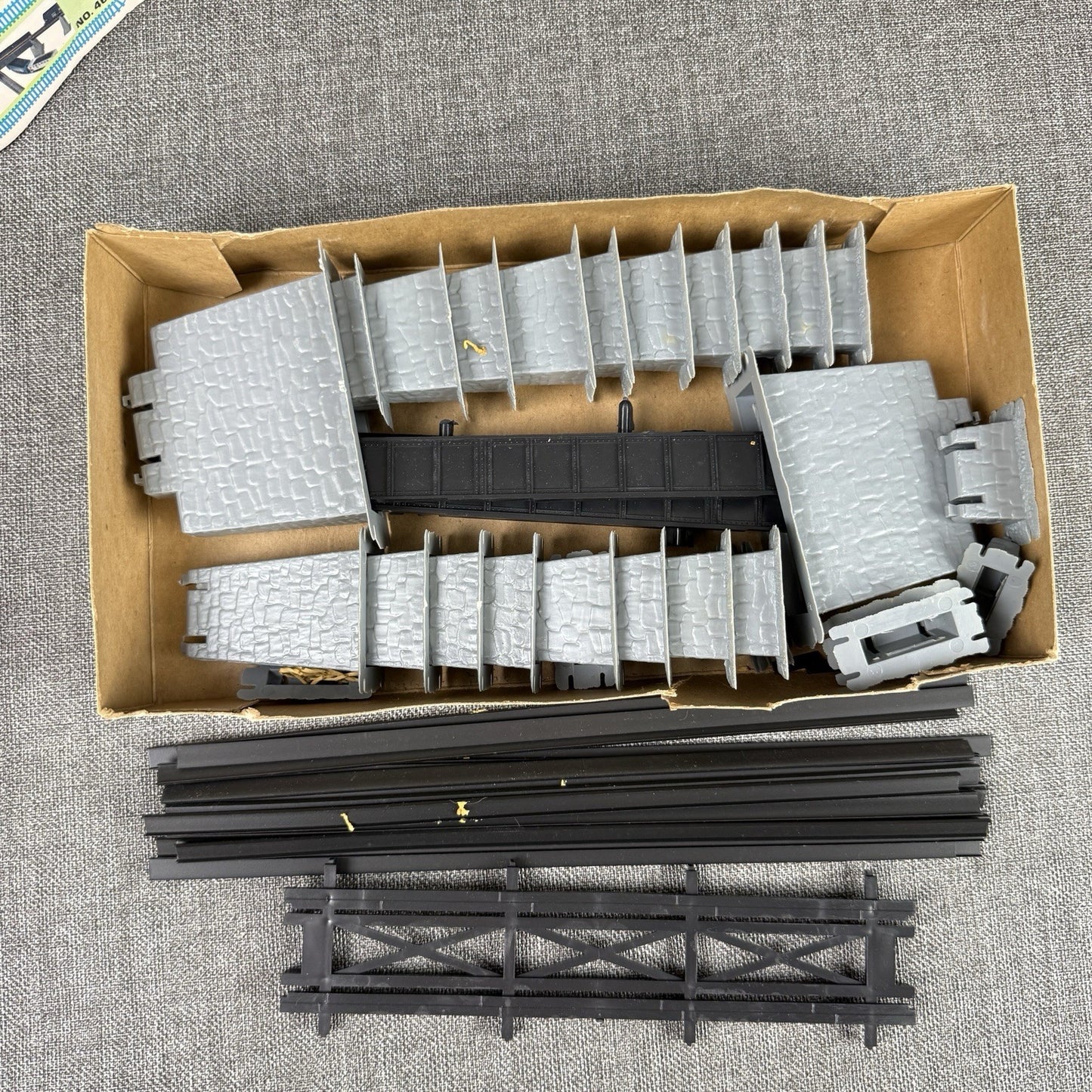 Renwal HO scale Bridge & Pier Set No. 463