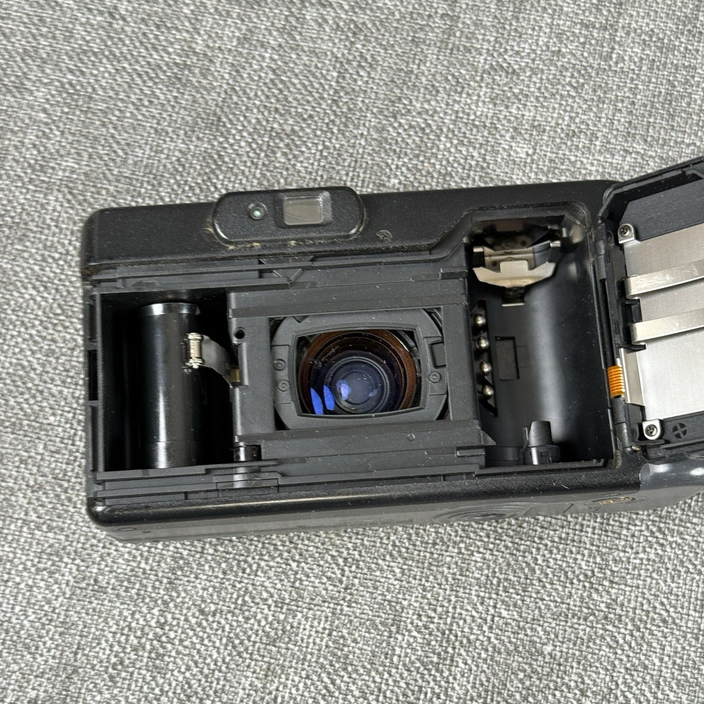 Canon Sure Shot Zoom Max 38-76mm Lens 35MM P&S Film Camera - for parts or repair