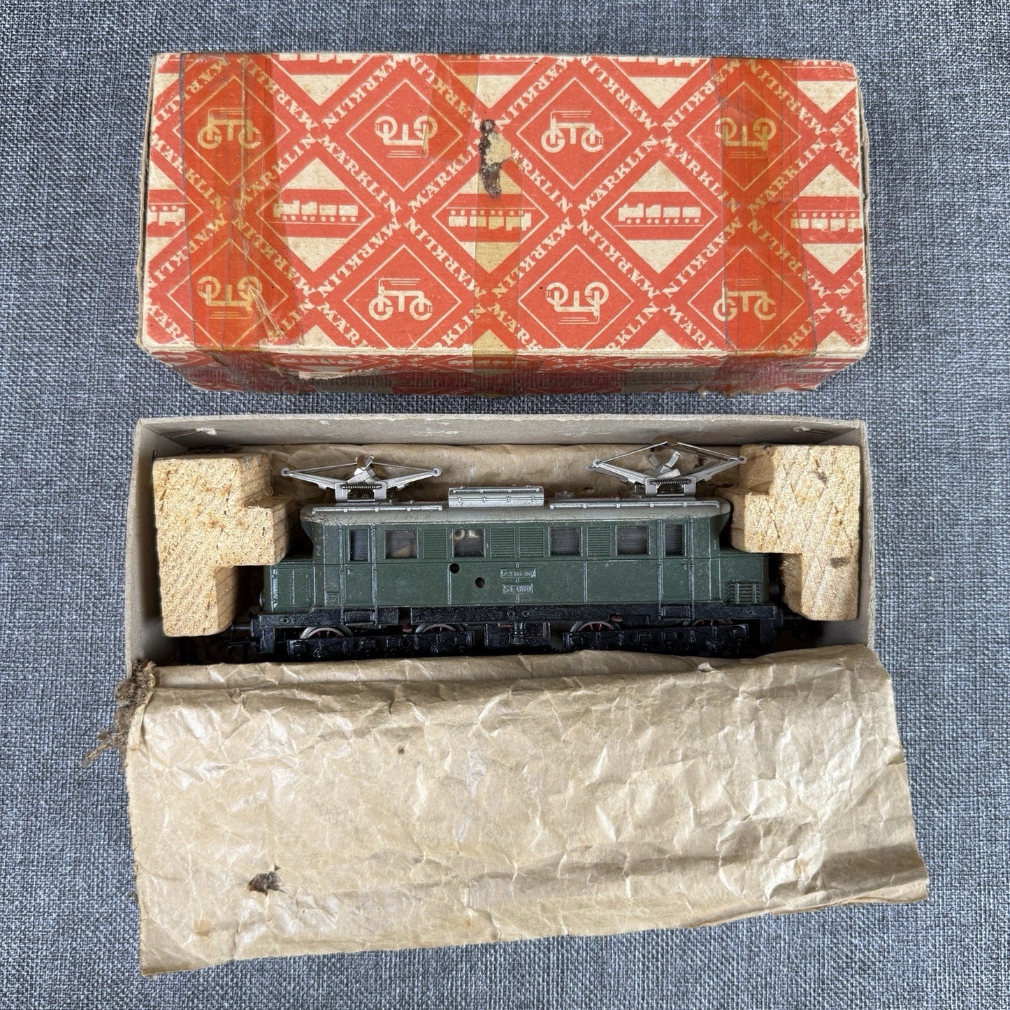 Vintage AC Märklin HO scale Electric Locomotive SE 800 in Original Box Version 1