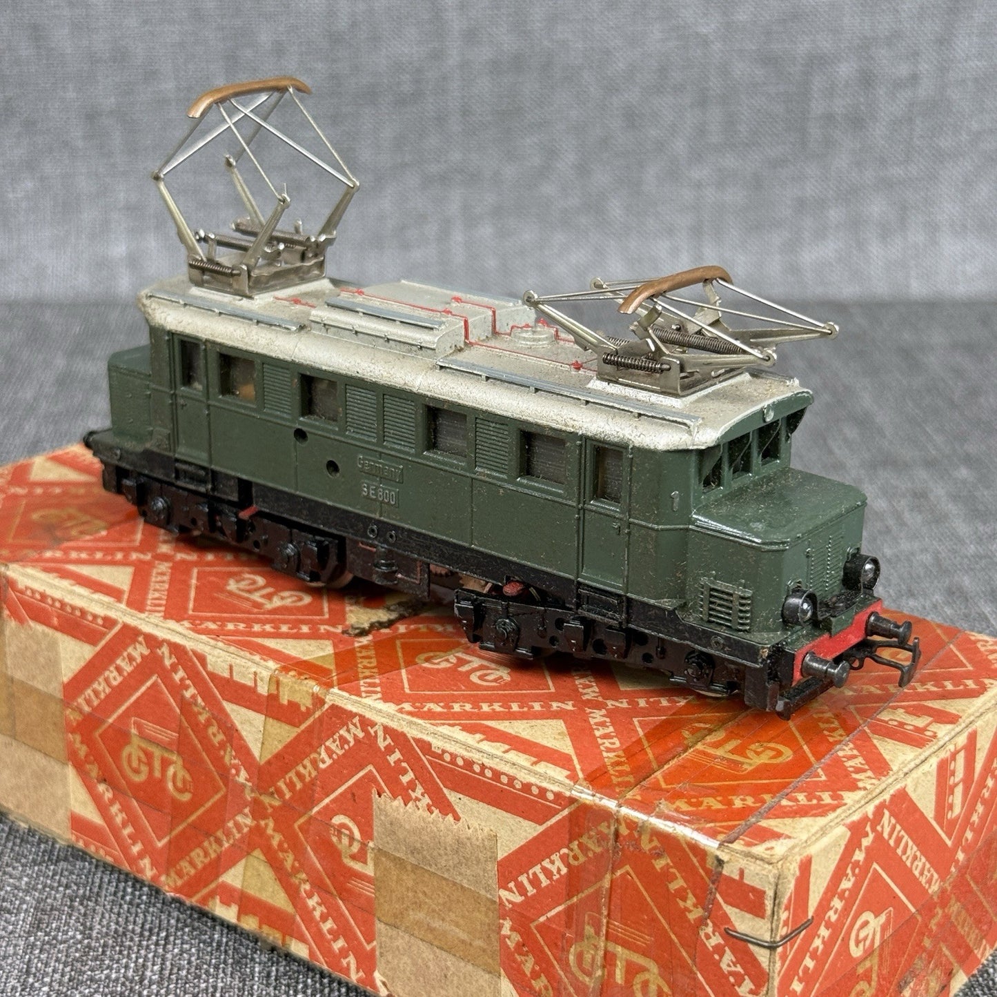 Vintage AC Märklin HO scale Electric Locomotive SE 800 in Original Box Version 1