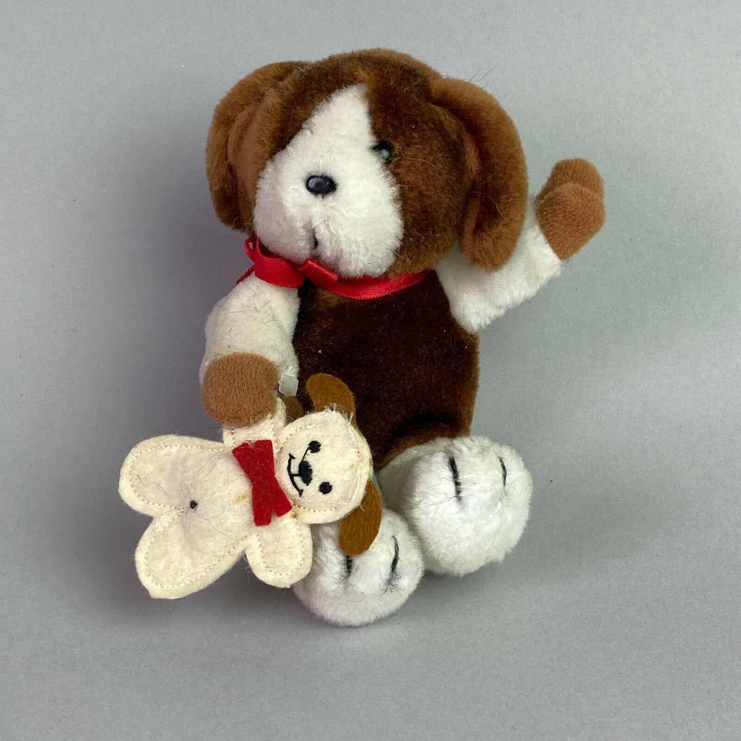 Vintage 1985 Dakin Small 5” Stuffed Plush Puppy Dog