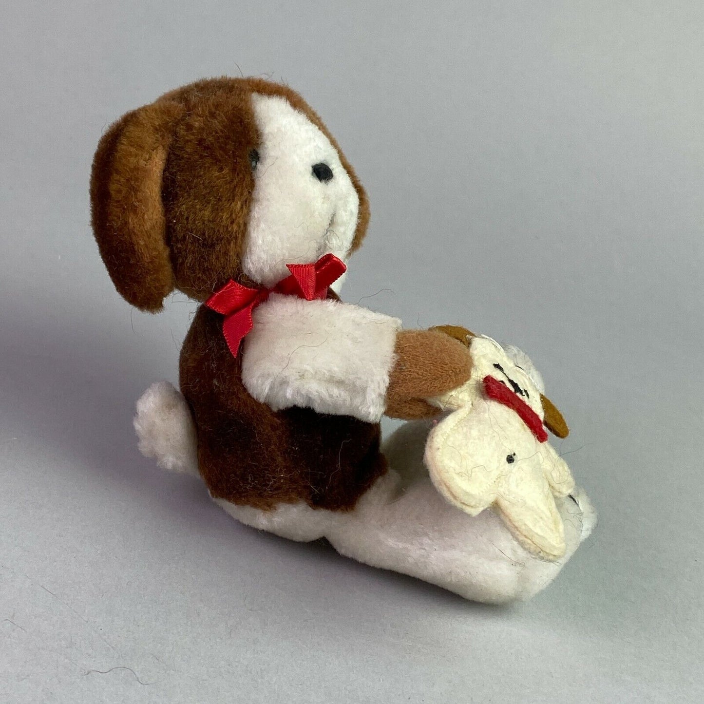 Vintage 1985 Dakin Small 5” Stuffed Plush Puppy Dog