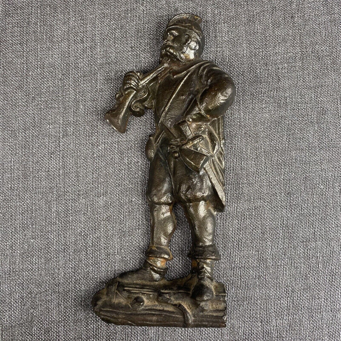 Vintage Cast Iron Musketeer Wall Hanging Decor, Rennaissance era style, 10"