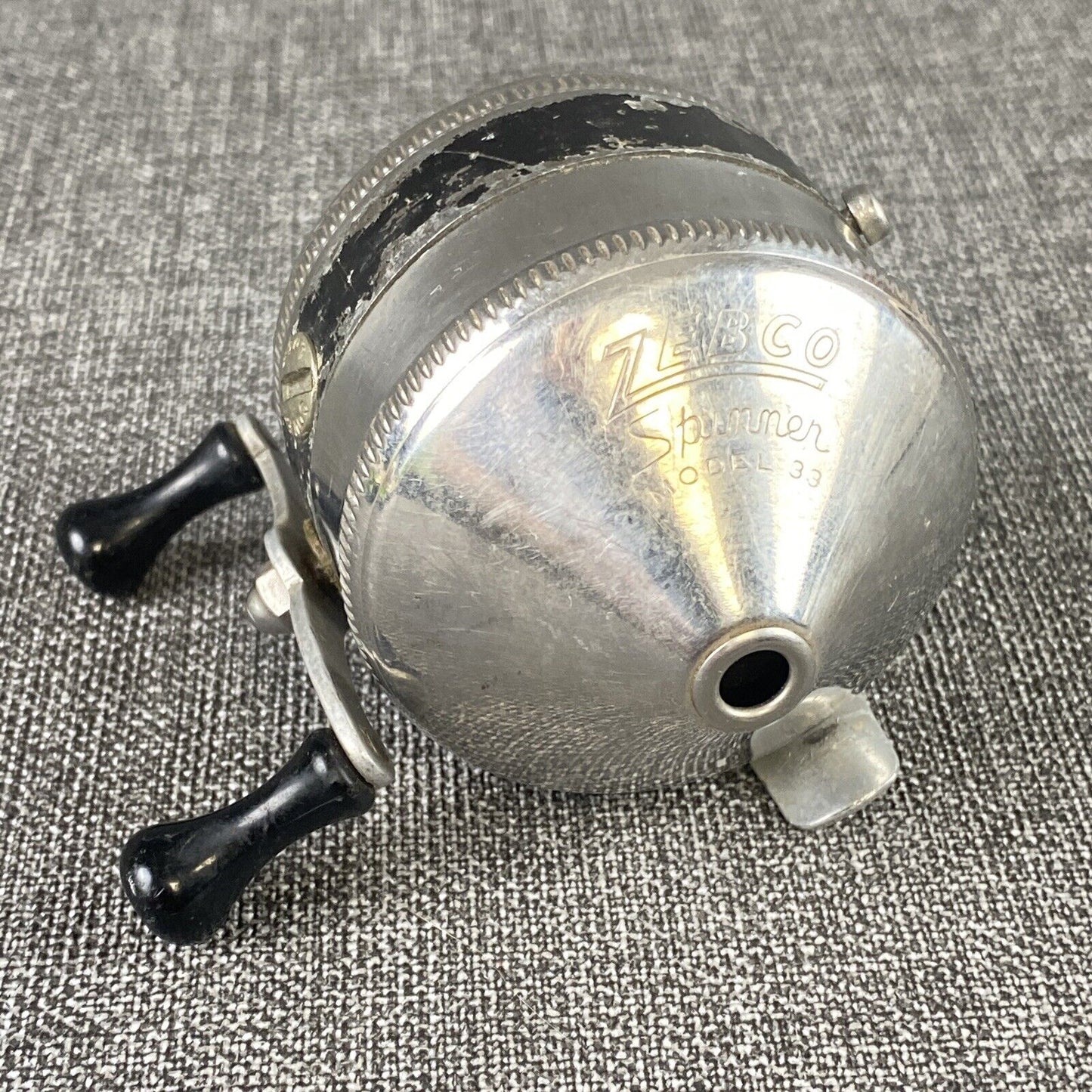 Vintage Silver ZEBCO "Spinner" Model 33 Spin Casting Fishing Reel Black Button