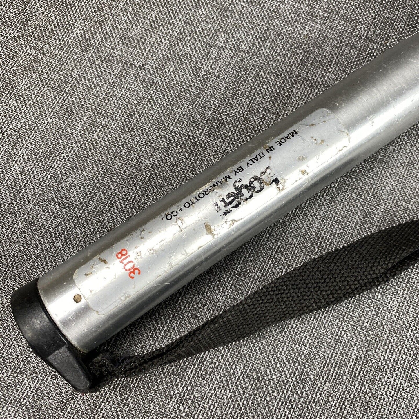 Bogen / Manfrotto 3018 Monopod / 27"-65" 3/8th (Silver)