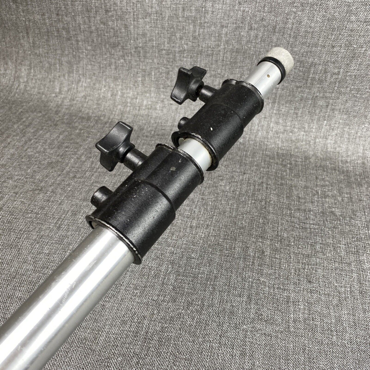 Bogen / Manfrotto 3018 Monopod / 27"-65" 3/8th (Silver)
