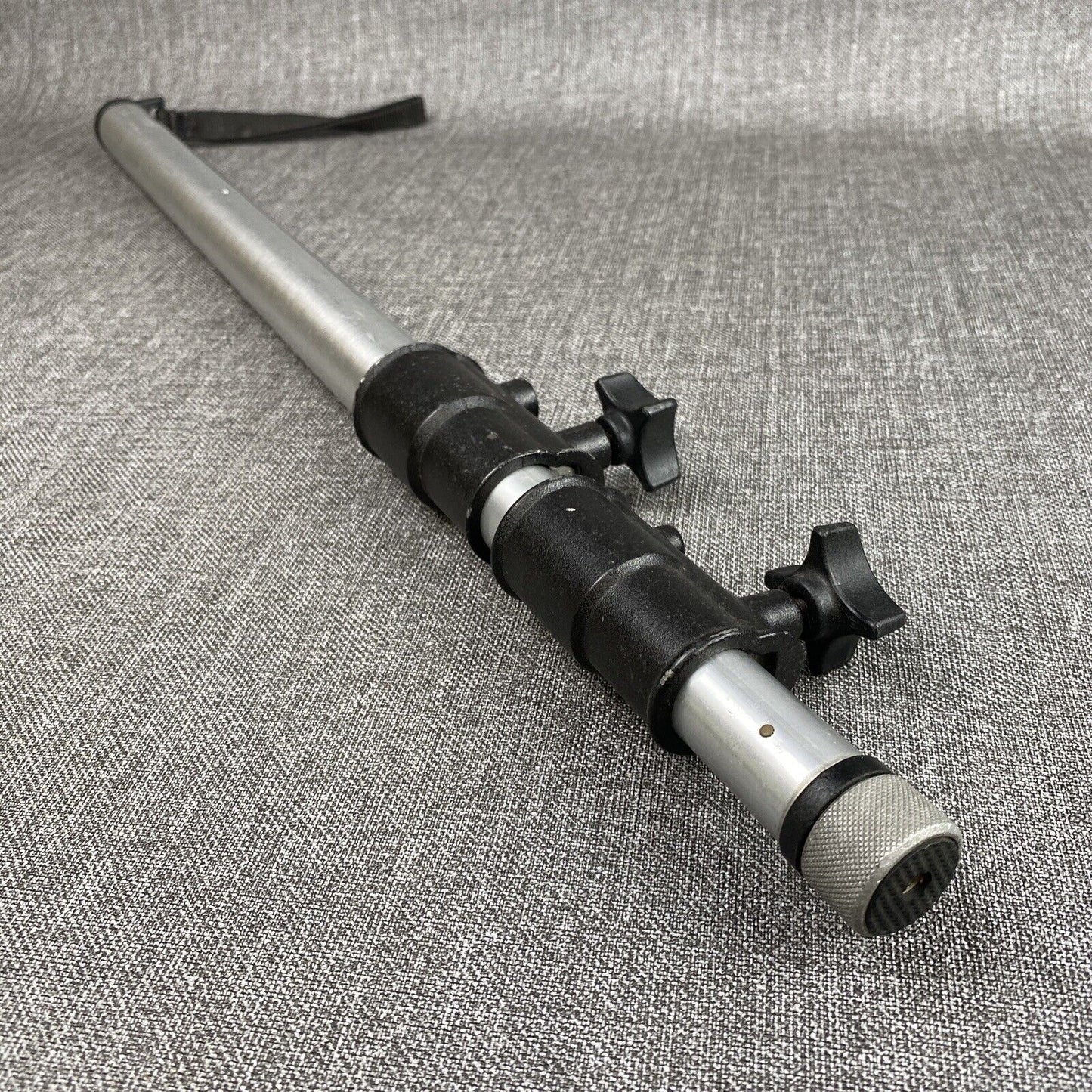 Bogen / Manfrotto 3018 Monopod / 27"-65" 3/8th (Silver)