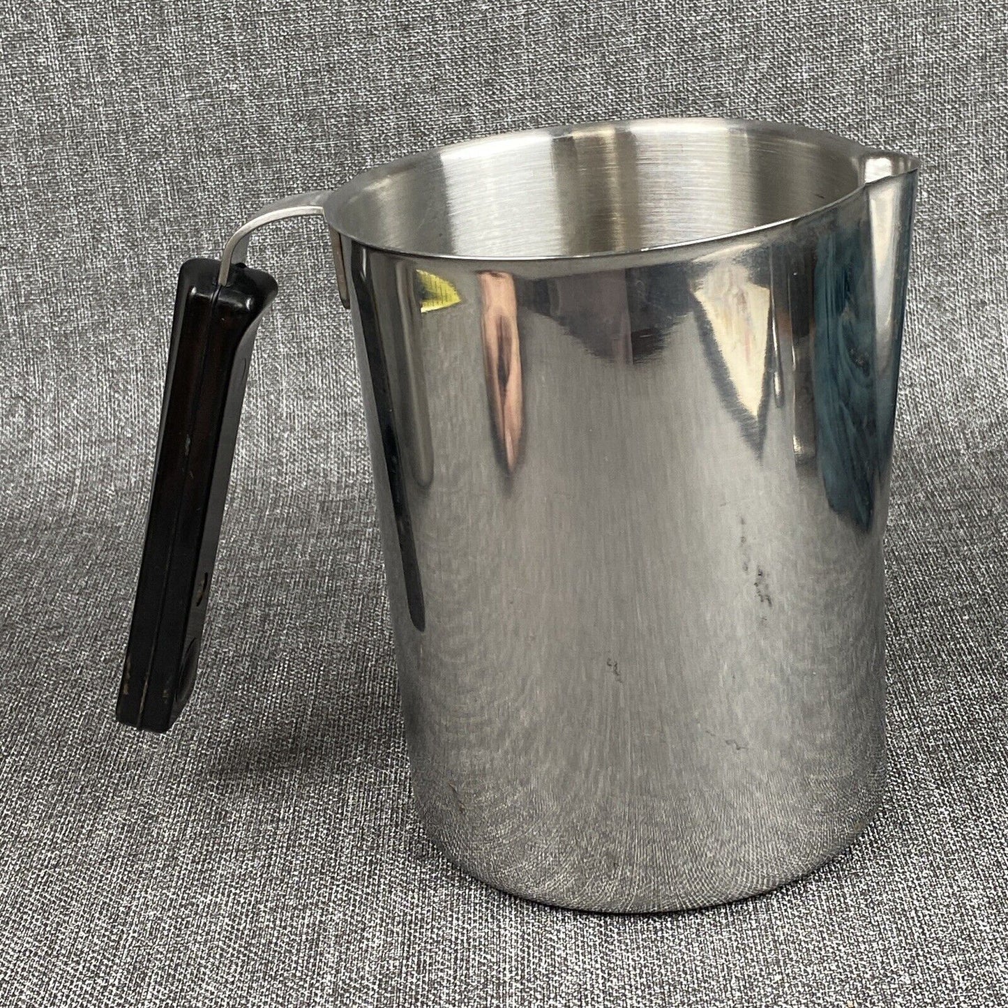Lot of 2 Leur's Stainless Ware USA Steel Kitchen vintage Pitchers 7" and 5.5"