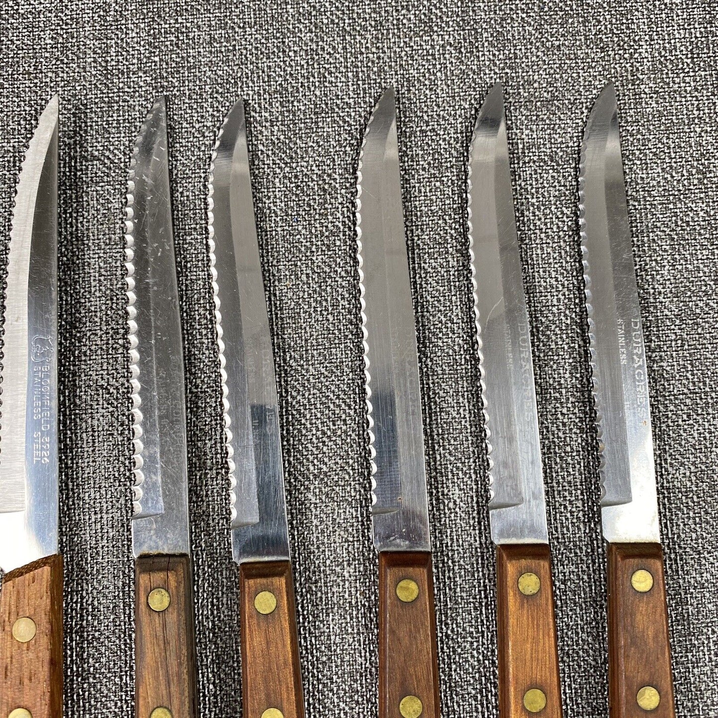 Formica Fleetwood handle Set of 6 Steak Knives w/Wood Block