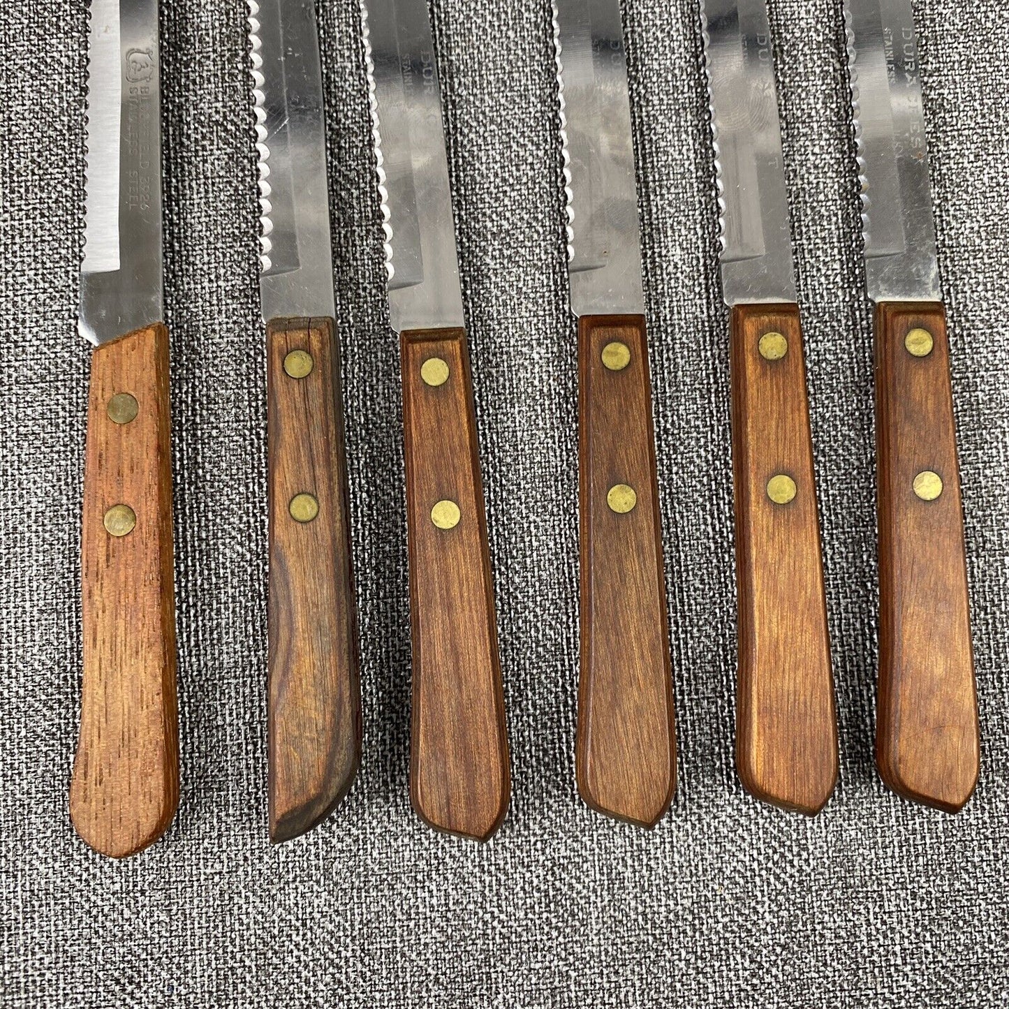 Formica Fleetwood handle Set of 6 Steak Knives w/Wood Block