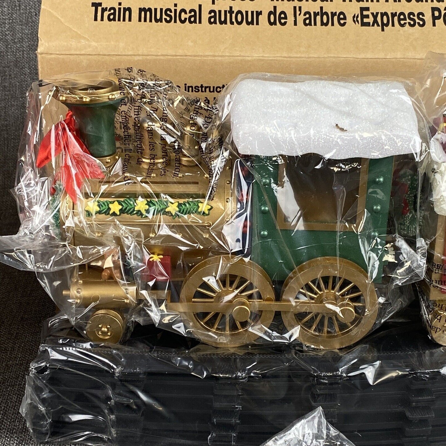 North Pole Express MUSICAL Train Set NOS