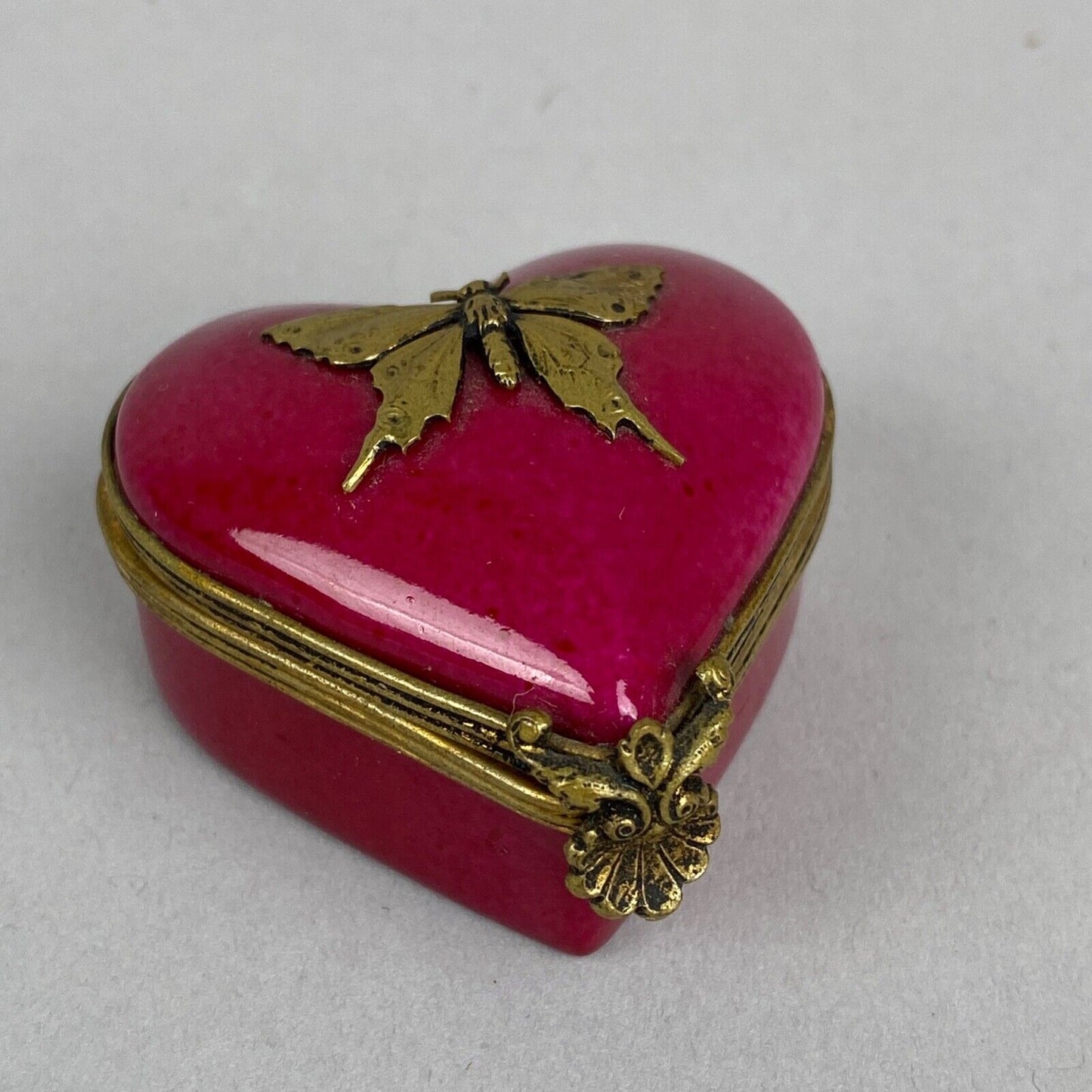 Porcelain Trinket Box Red and Gold Tone Butterfly ~2"