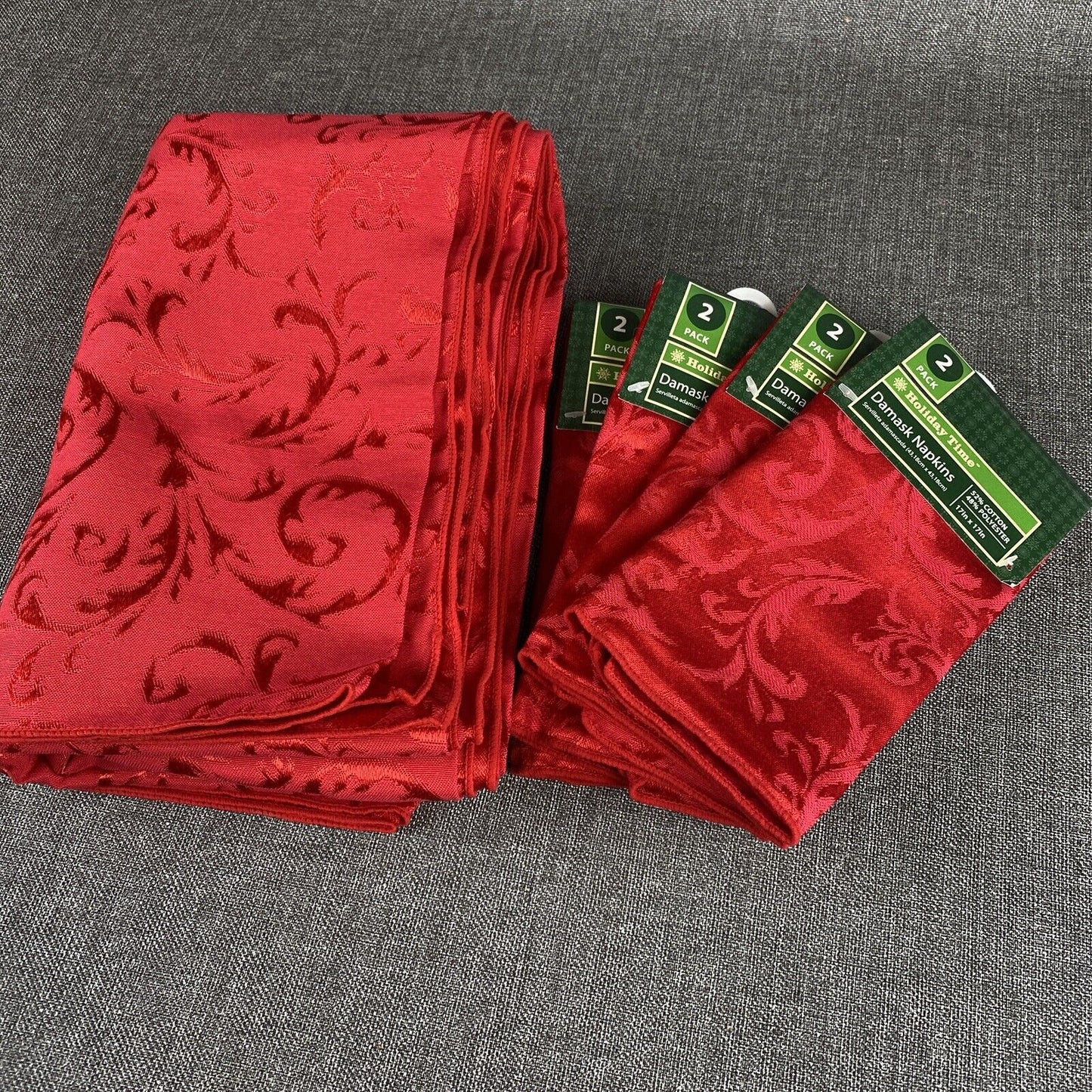 Red Damask Tablecloth Textured Floral Lotus Event Party 100 x 124 with 4 napkins