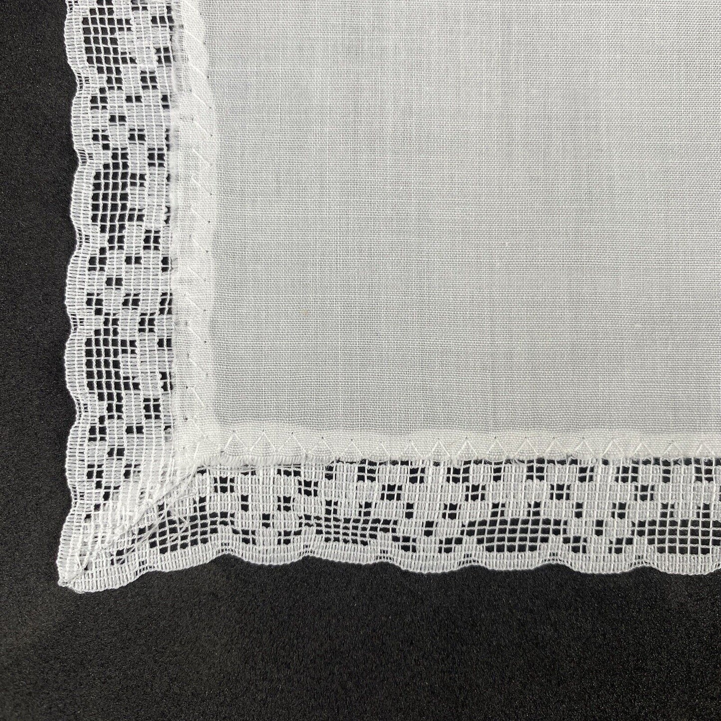 Lot of 8 Vintage Handmade White Napkin with Lace (Simple) 16" x 16" EUC