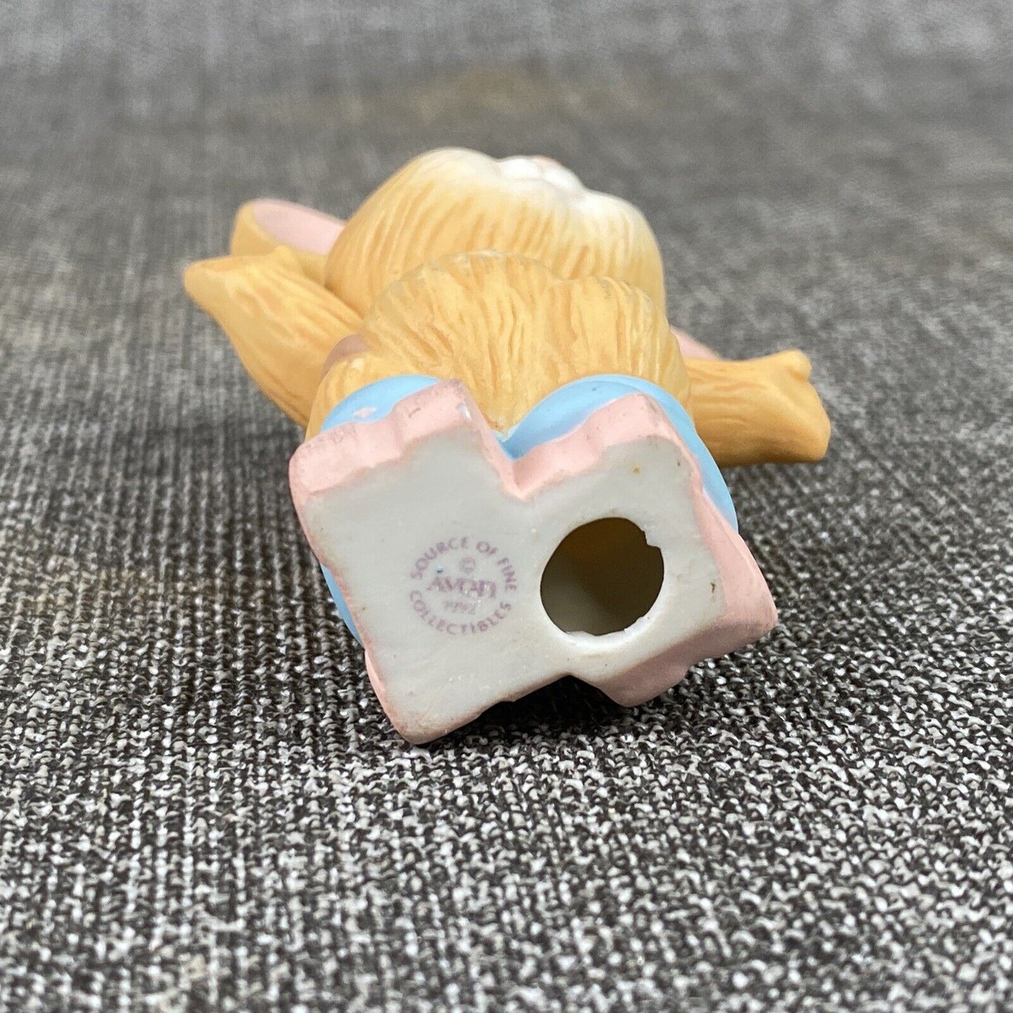 NEW Avon Fine Collectibles Best Buddies Porcelain Fig Kittens and Mouse VINTAGE