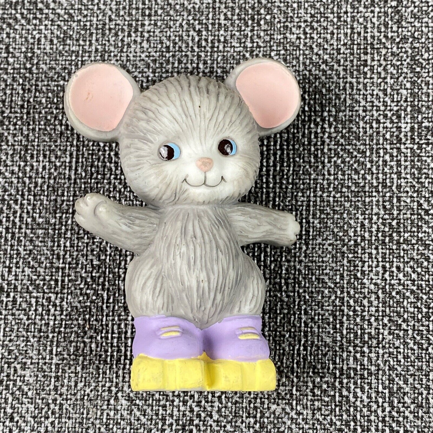 NEW Avon Fine Collectibles Best Buddies Porcelain Fig Kittens and Mouse VINTAGE