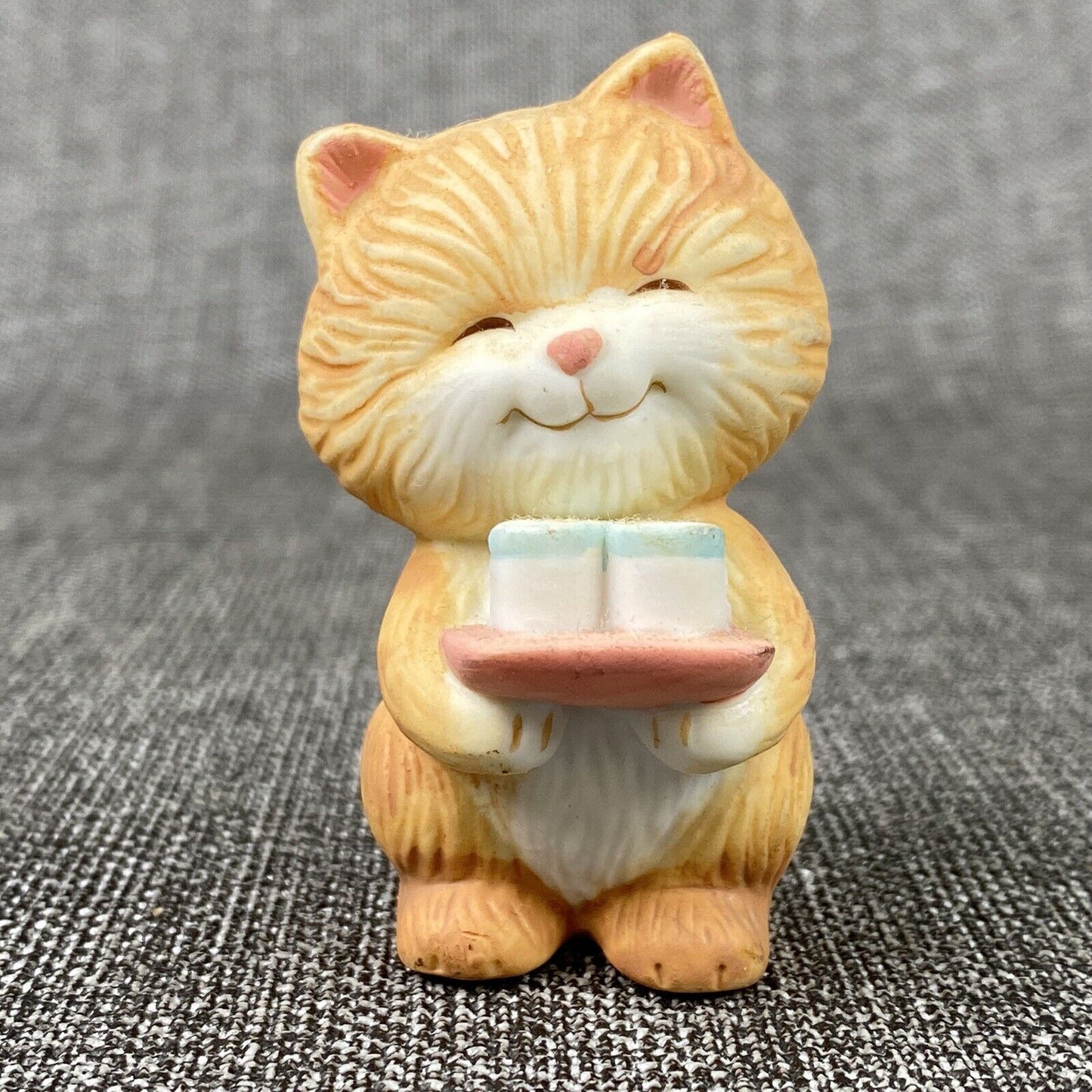 NEW Avon Fine Collectibles Best Buddies Porcelain Fig Kittens and Mouse VINTAGE