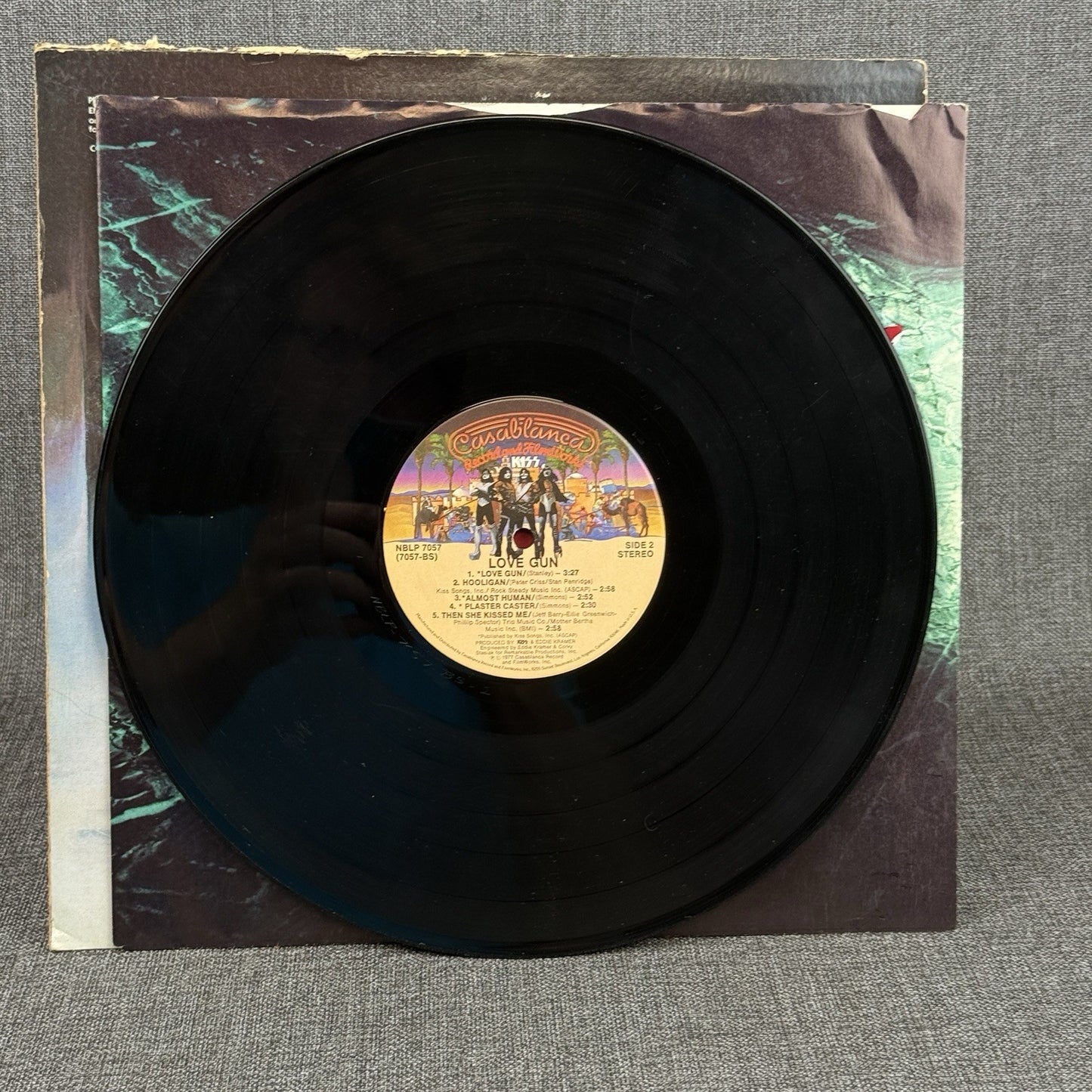 KISS LOVE GUN Casablanca 12" Vinyl Record LP 1977 - VERY GOOD