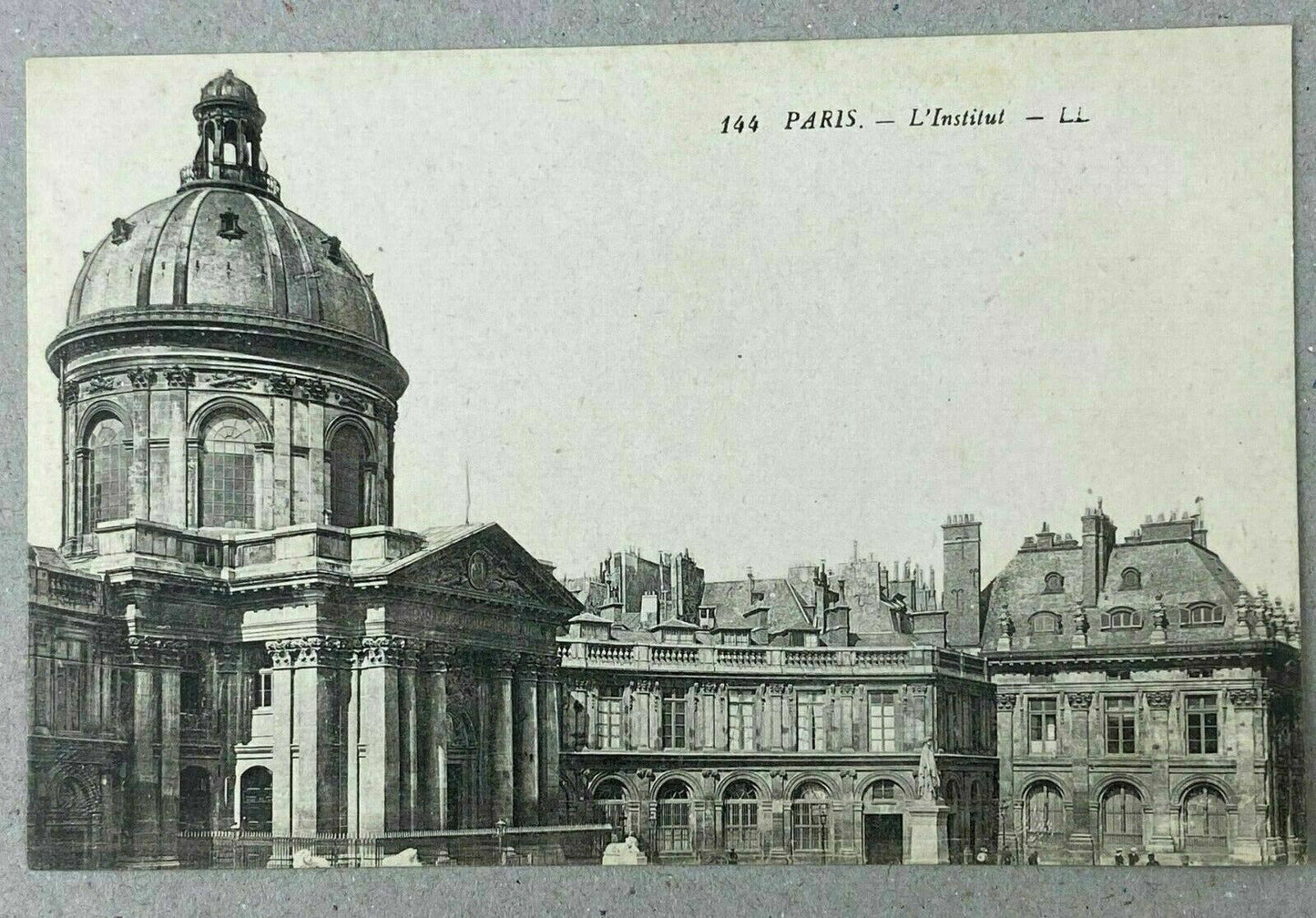 Antique Postcard: Paris L'Institut Carte Postale