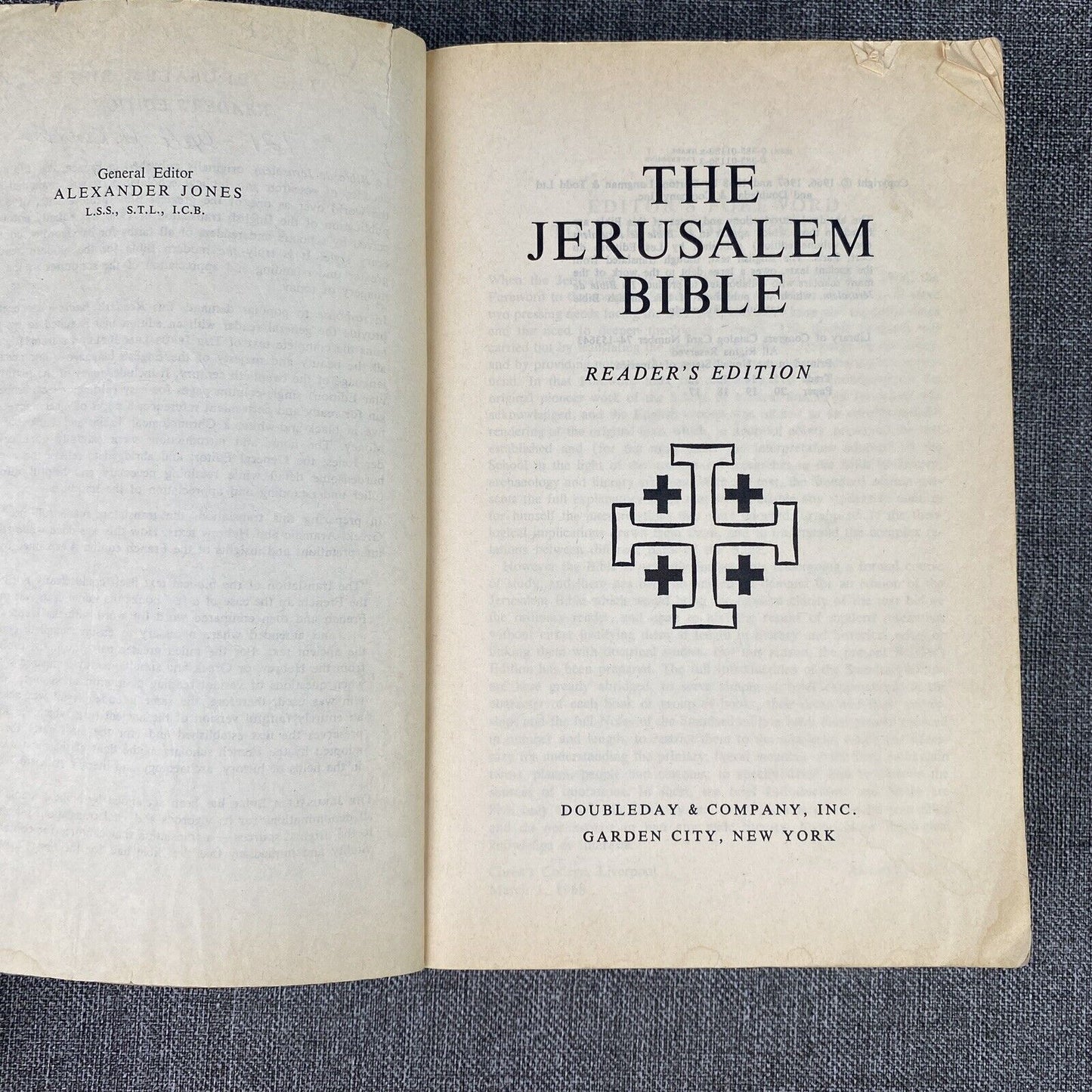 The Jerusalem Bible: Reader's Edition -- Old & New Testaments Paperback 1968