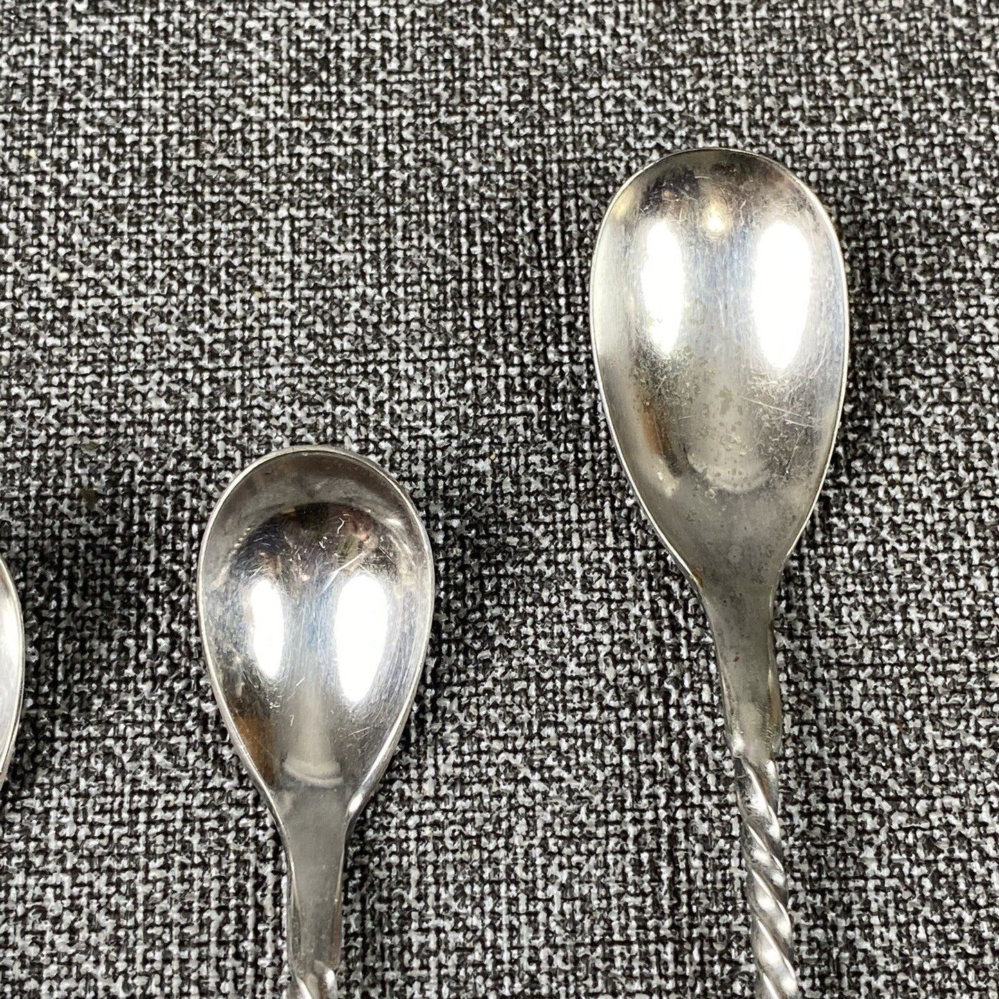 6 Vintage 1877 NF Co Spoons - 2 - 5 1/2 inch spoons, 4 - 4 inch spoons