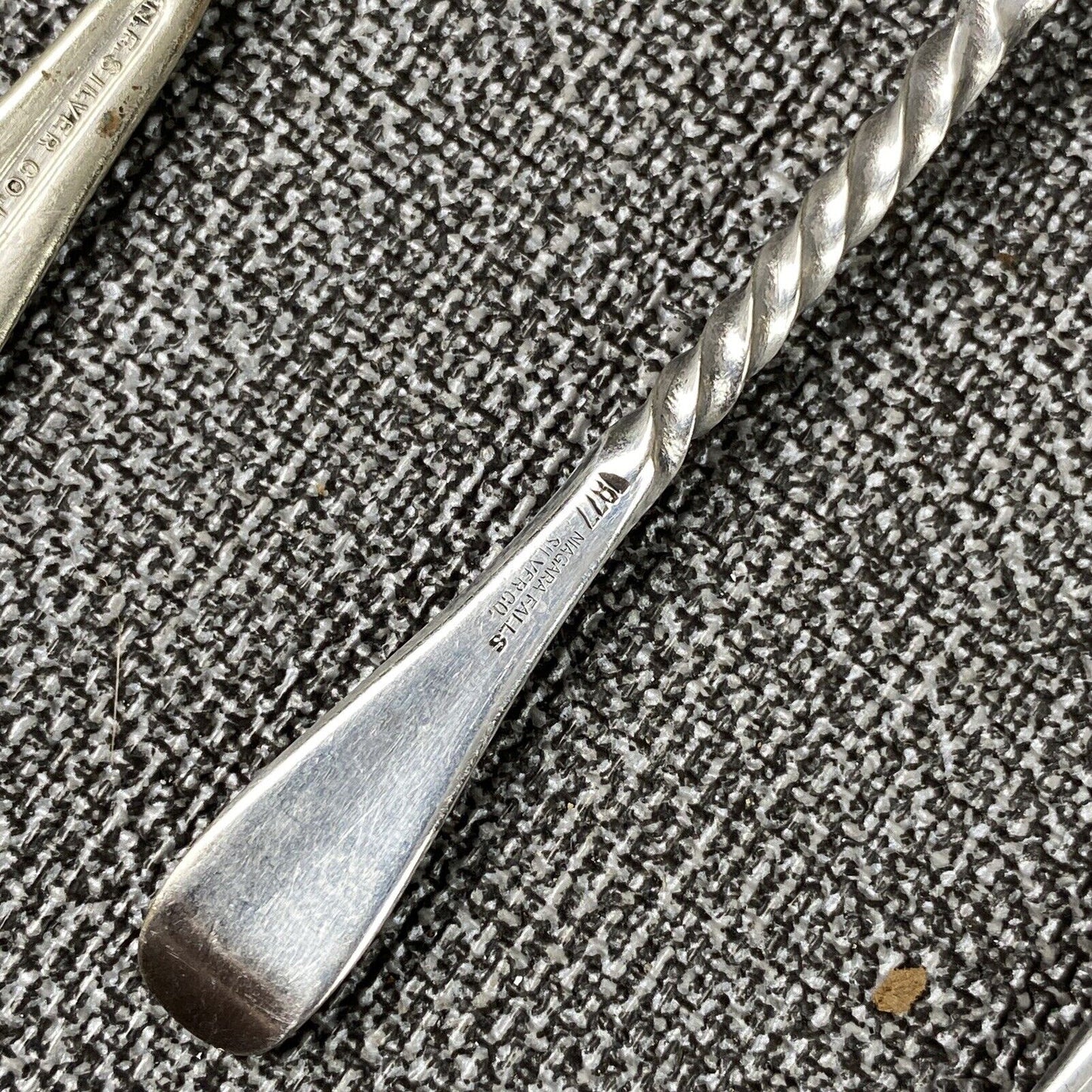 6 Vintage 1877 NF Co Spoons - 2 - 5 1/2 inch spoons, 4 - 4 inch spoons