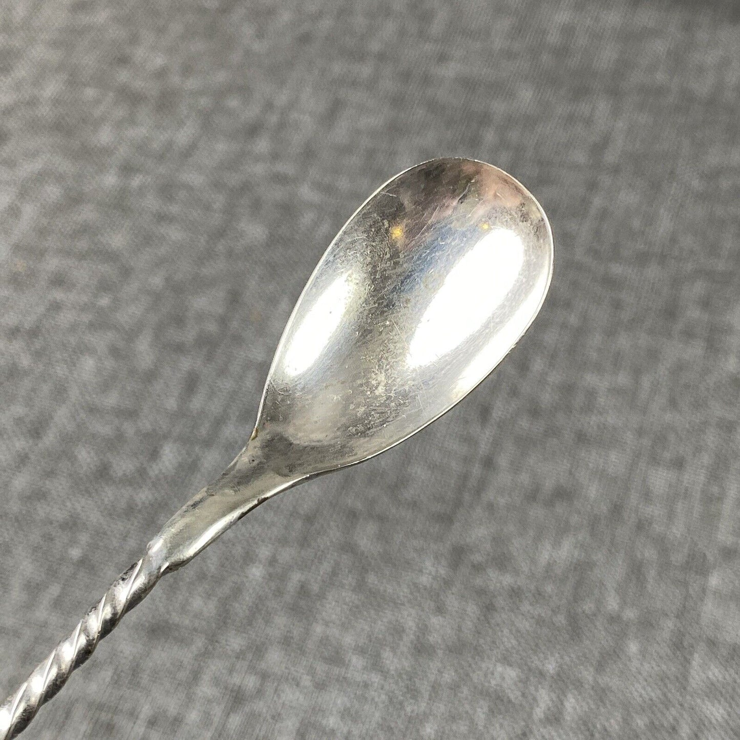 6 Vintage 1877 NF Co Spoons - 2 - 5 1/2 inch spoons, 4 - 4 inch spoons