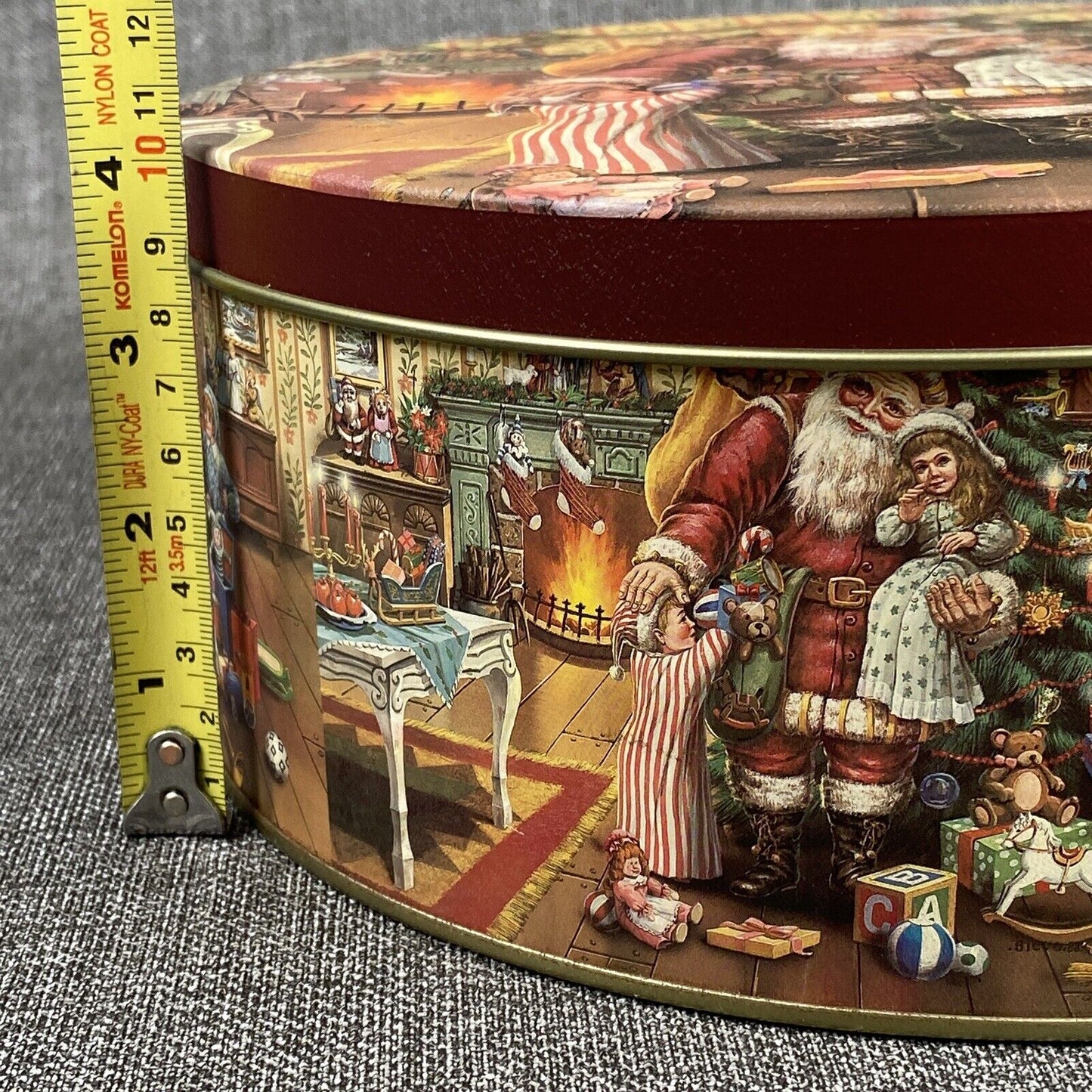 Unused Steve 88 Tin 3pc Canister Set Nested Christmas Scene Santa Presets Matted