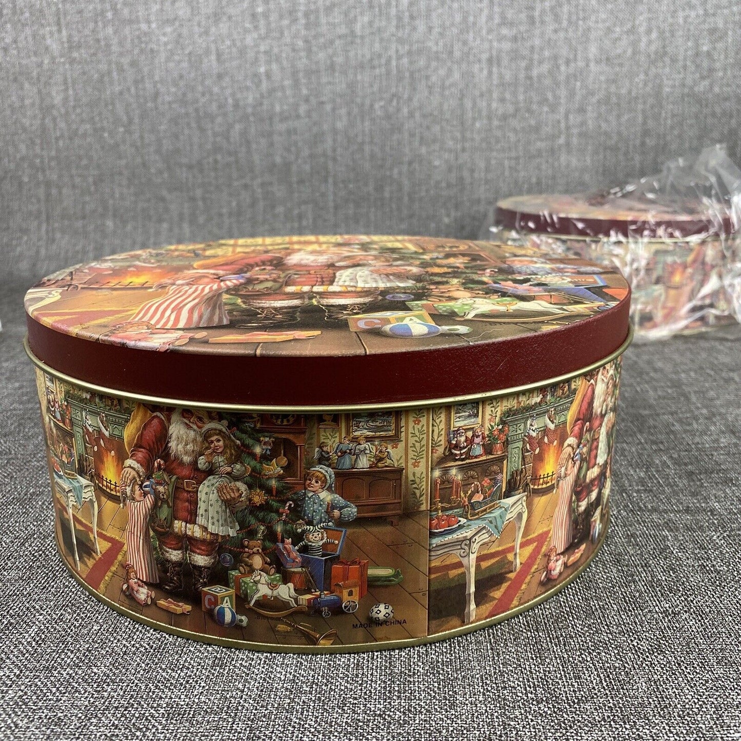 Unused Steve 88 Tin 3pc Canister Set Nested Christmas Scene Santa Presets Matted