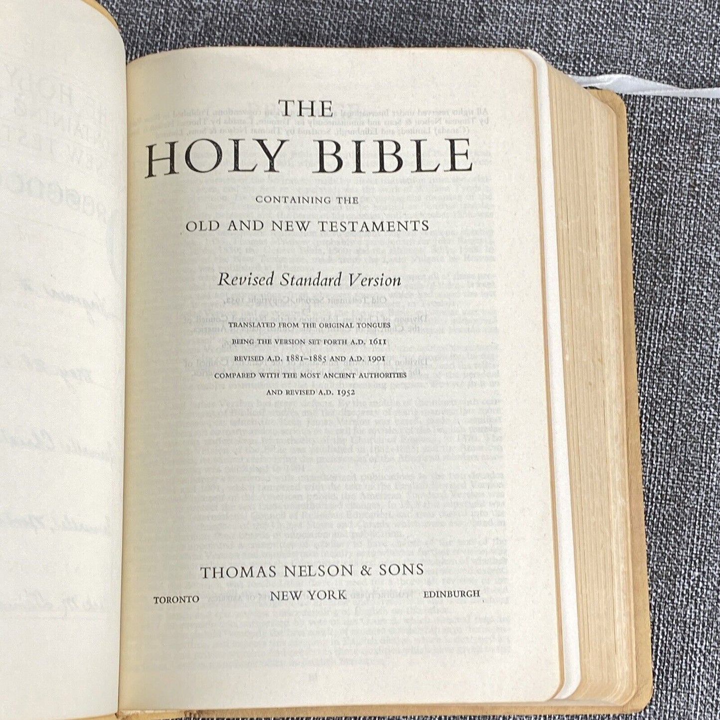 Vintage Holy Bible With Helps Revised Standard Version published in 1952