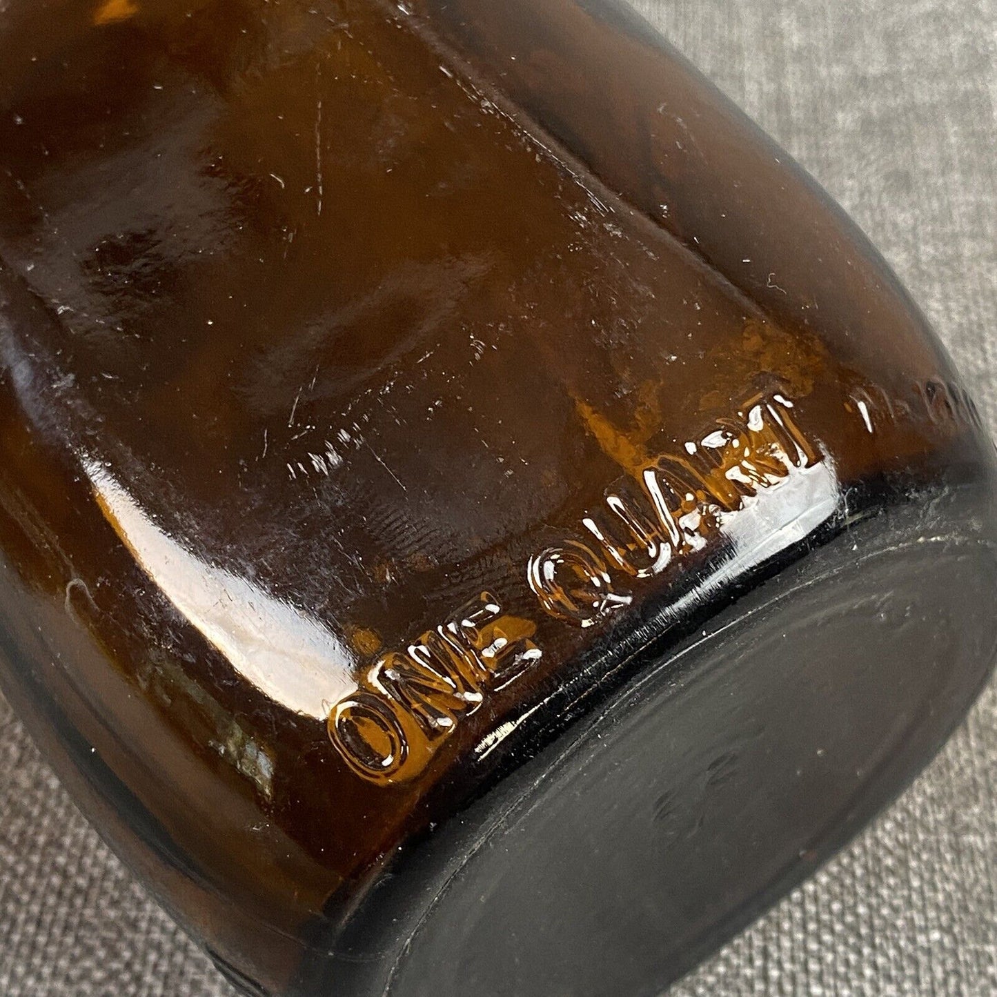 Linger Light Dairy Farm Amber Milk Bottle New Castle PA Vintage Quart