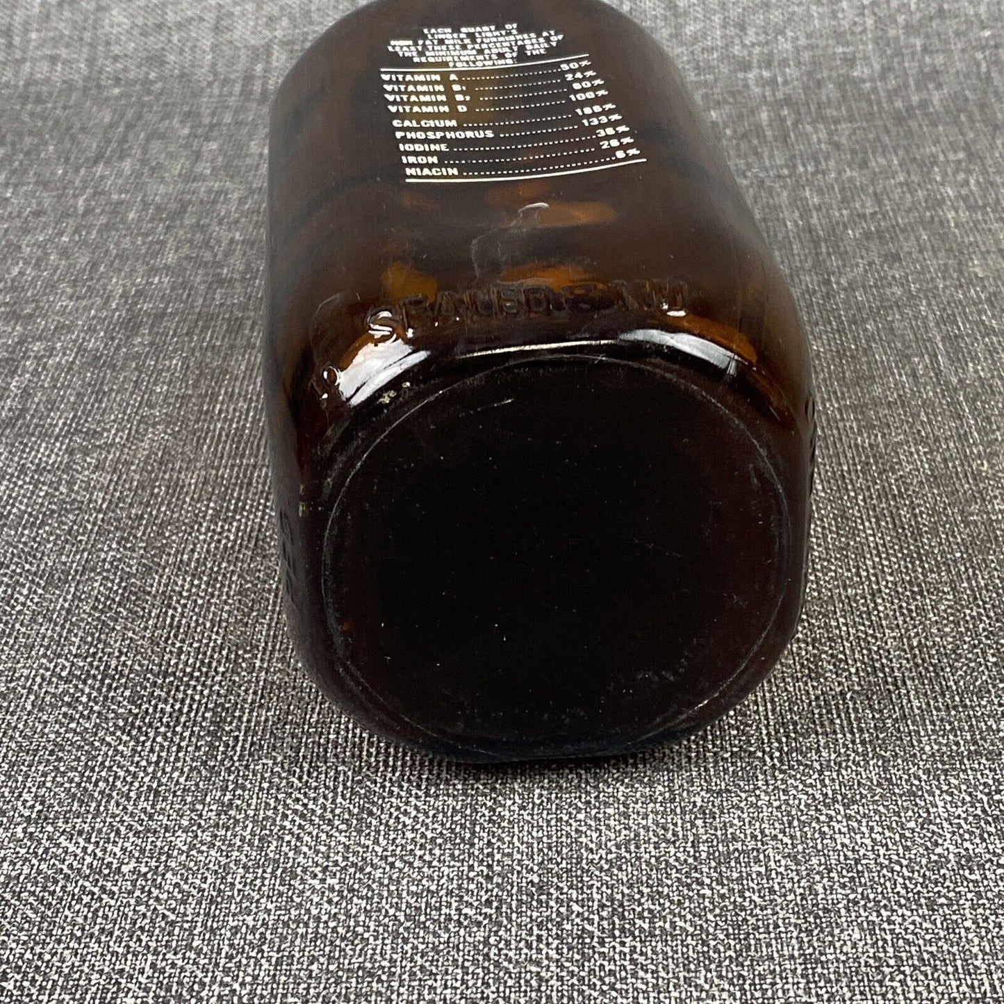 Linger Light Dairy Farm Amber Milk Bottle New Castle PA Vintage Quart