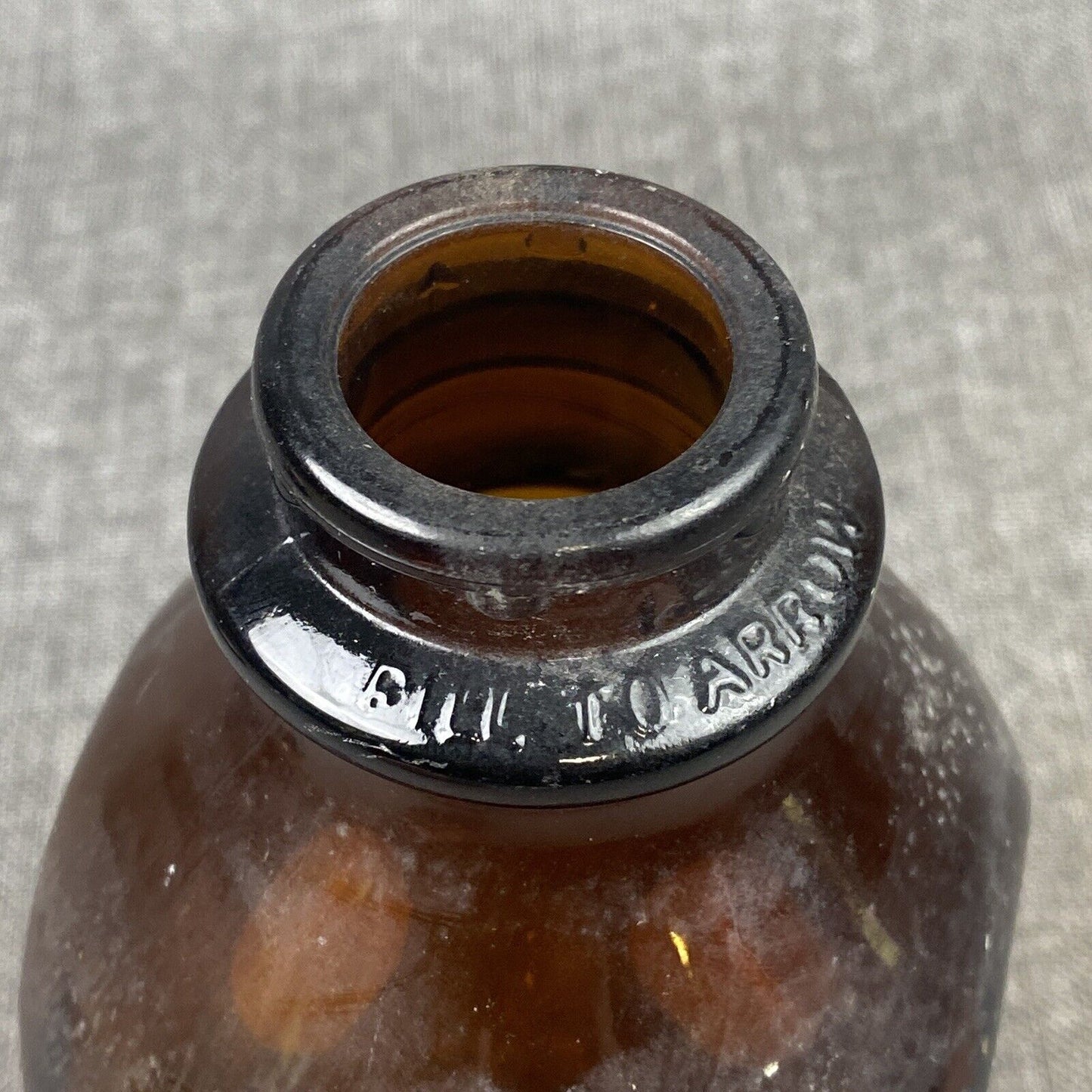 Linger Light Dairy Farm Amber Milk Bottle New Castle PA Vintage Quart