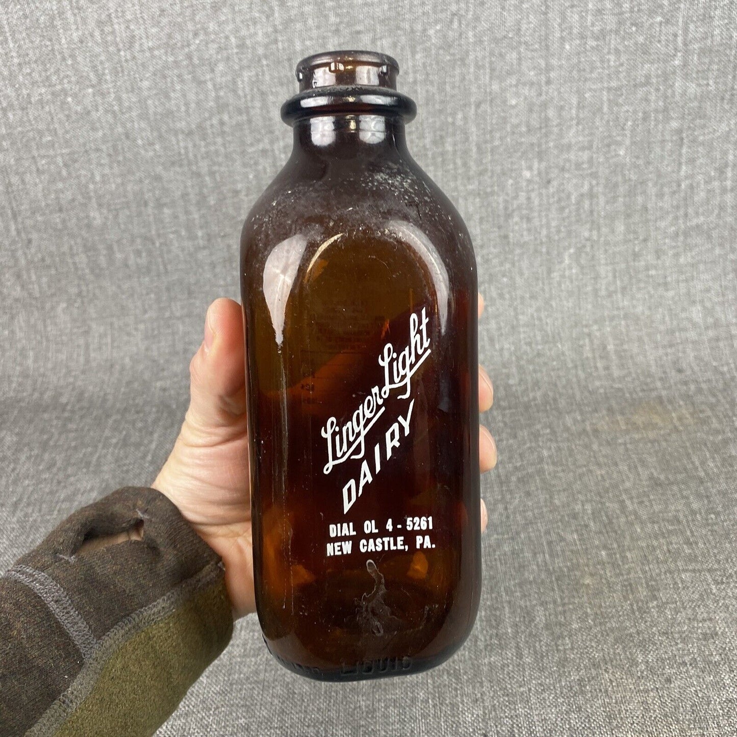 Linger Light Dairy Farm Amber Milk Bottle New Castle PA Vintage Quart