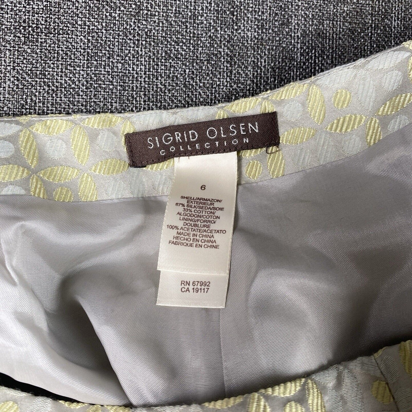 Sigrid Olsen Dress Pants Womens Size 6 Straight Leg Grey with Grey/Yellow Petals