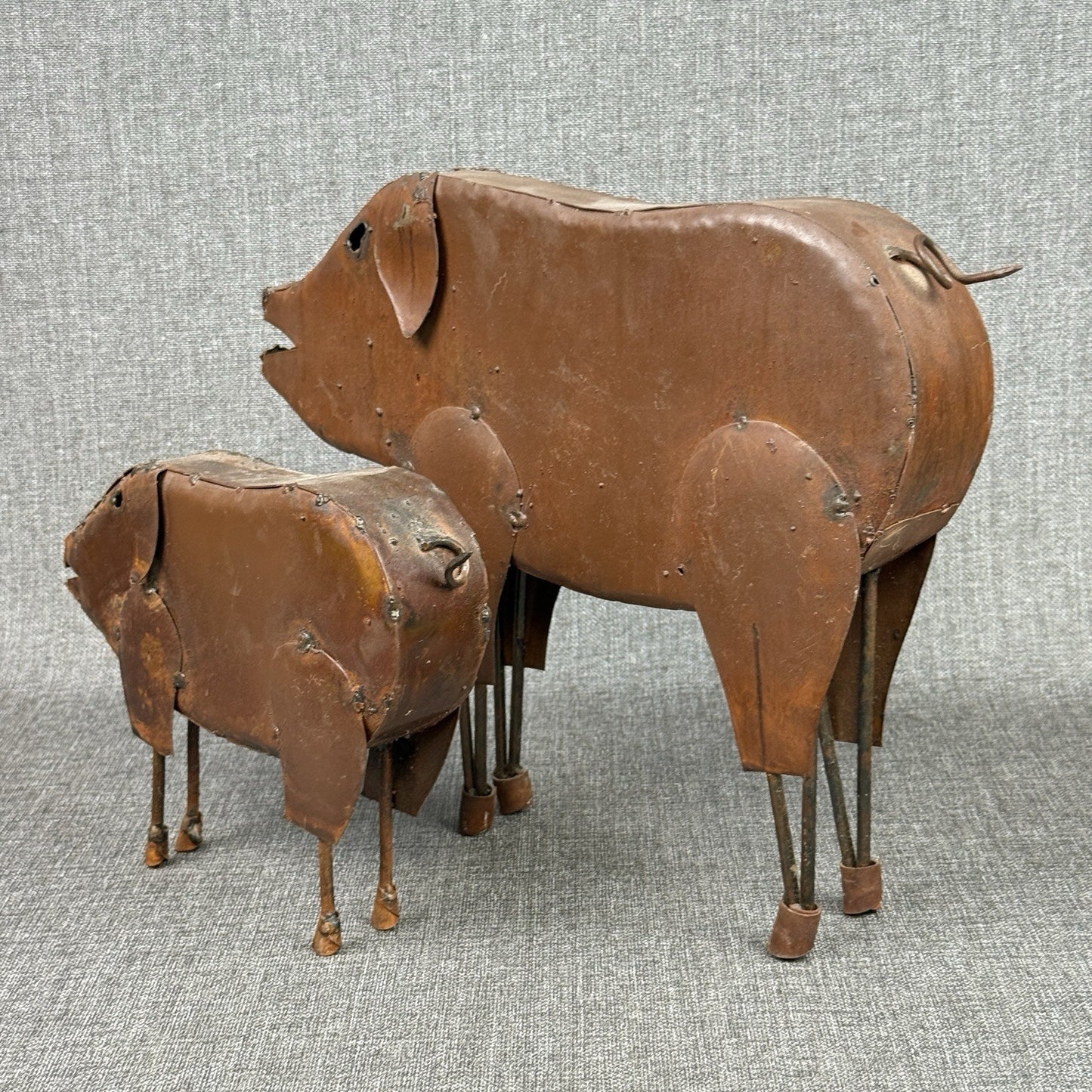2 Metal Pig Decorations Rustic Large 14.5"x 12" and small 9.5"x 7.5"