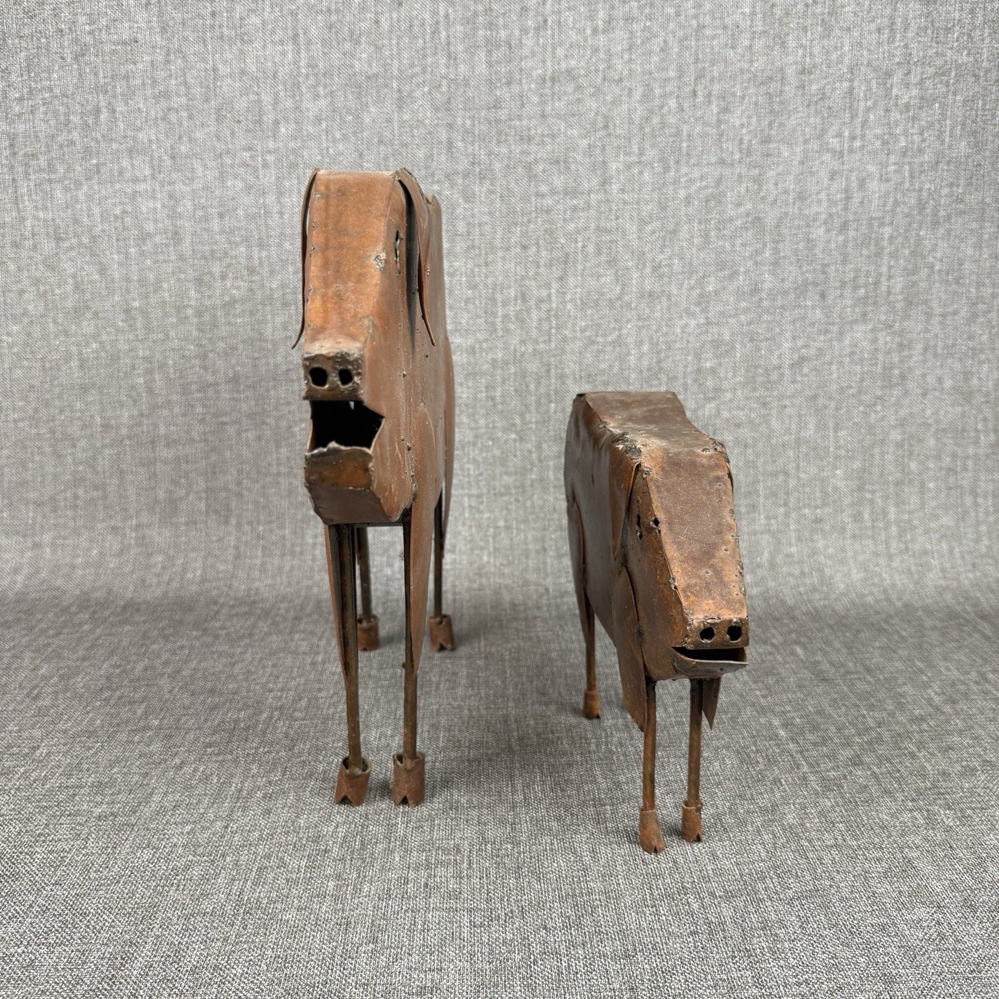 2 Metal Pig Decorations Rustic Large 14.5"x 12" and small 9.5"x 7.5"