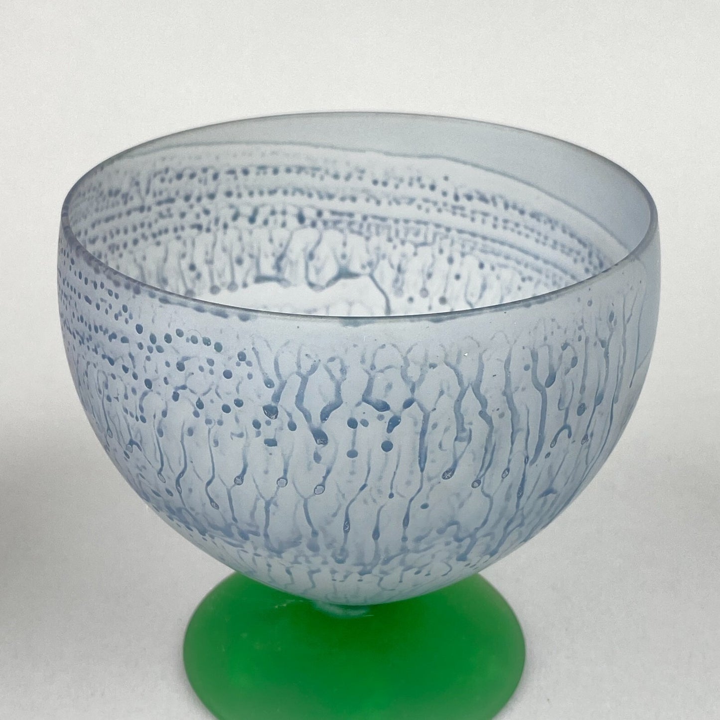 6 Art Glass Dessert Bowls Pedestal Footed Signed Candle Snowflake Design