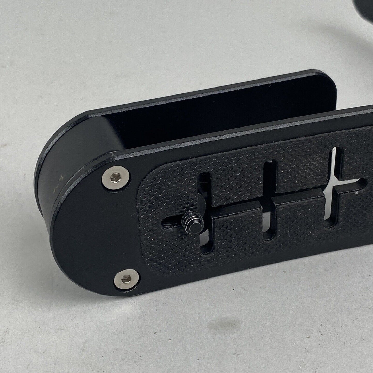 Neewer camera bracket with counterweight