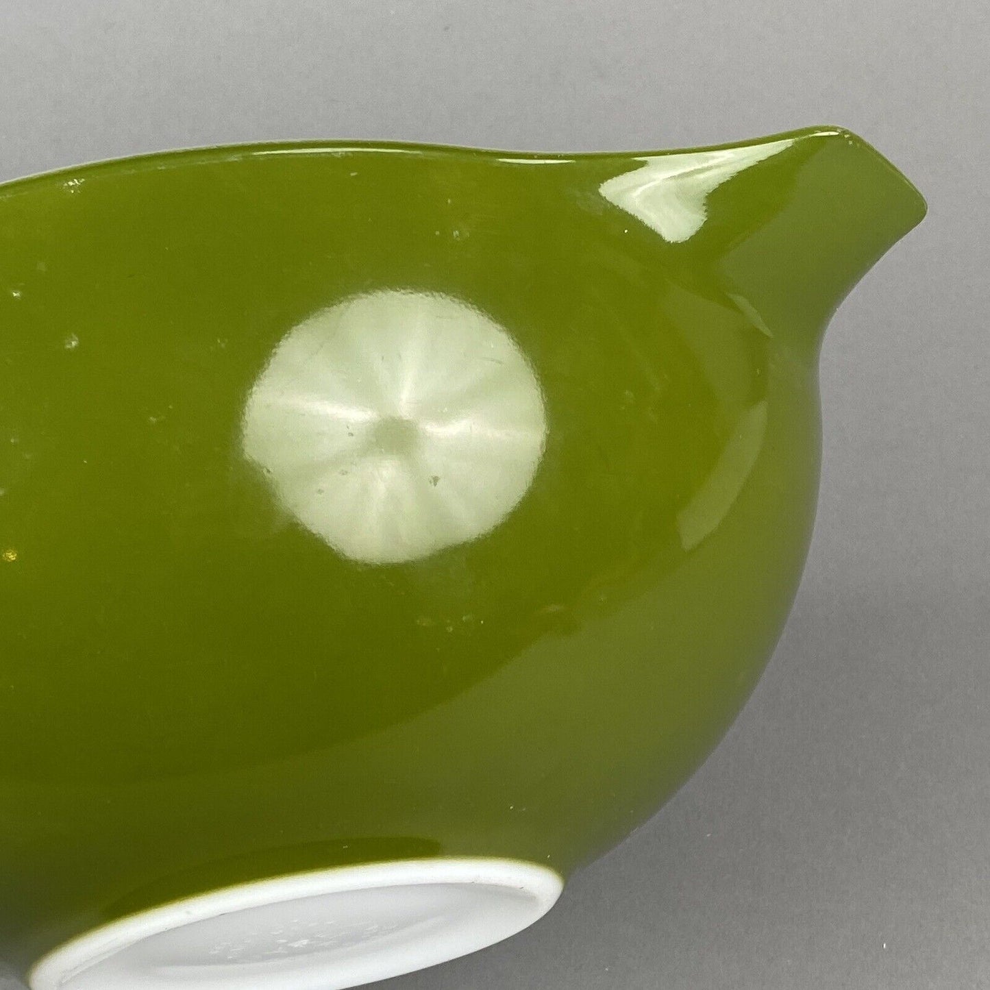 Vintage PYREX 4 Qt #444 Verde Green Cinderella Mixing Bowl