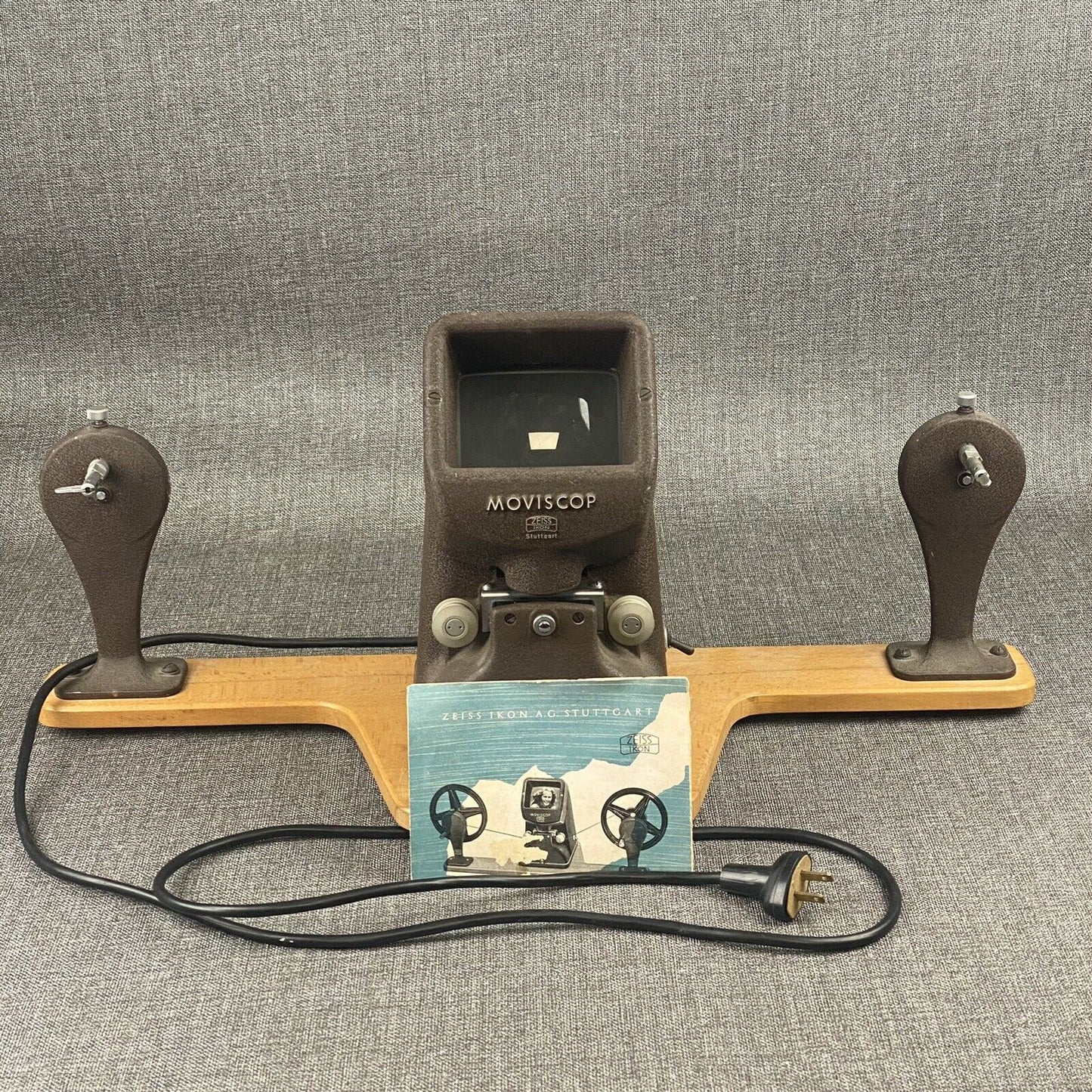 Zeiss Ikon Moviscop 8mm Movie Film Editor with Wood Base