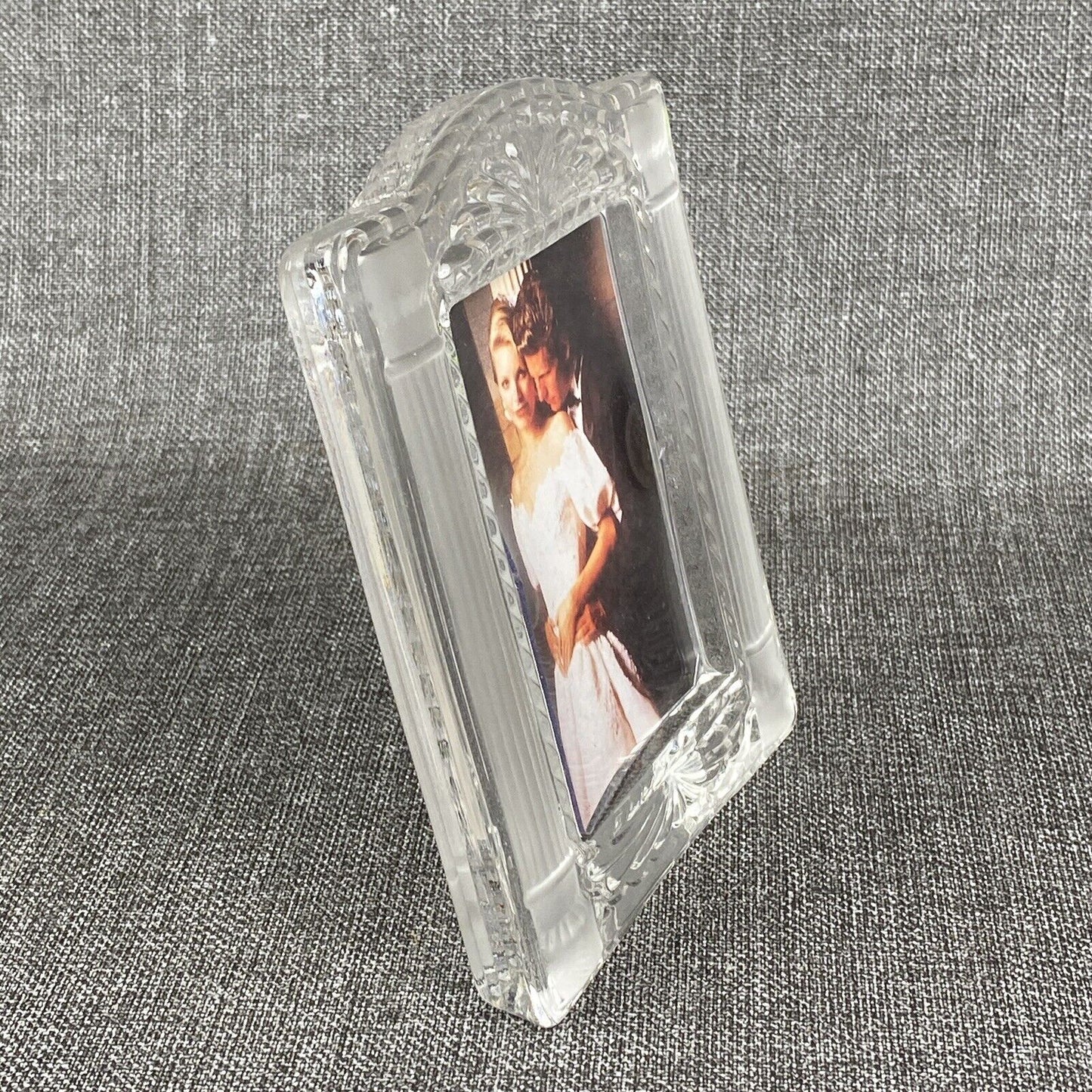Mikasa Cotillion Frost 5" x 6" Picture Frame