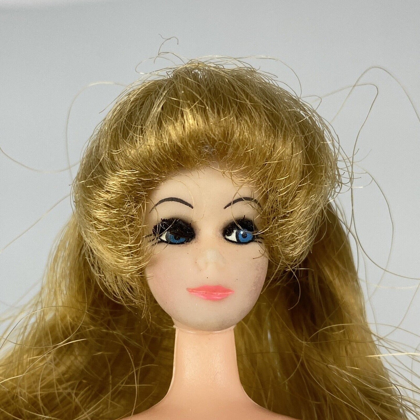 1970s Topper Moving Head Dawn Vintage Doll 6" tall
