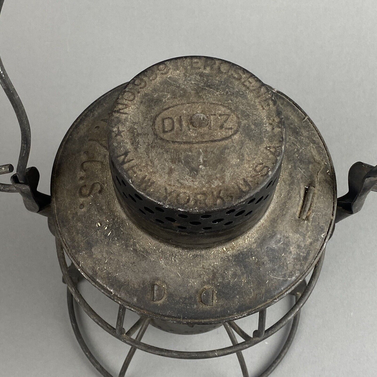 Dietz No.999 New York Railroad Systems Kerosene Lantern / Dietz Convex Burner