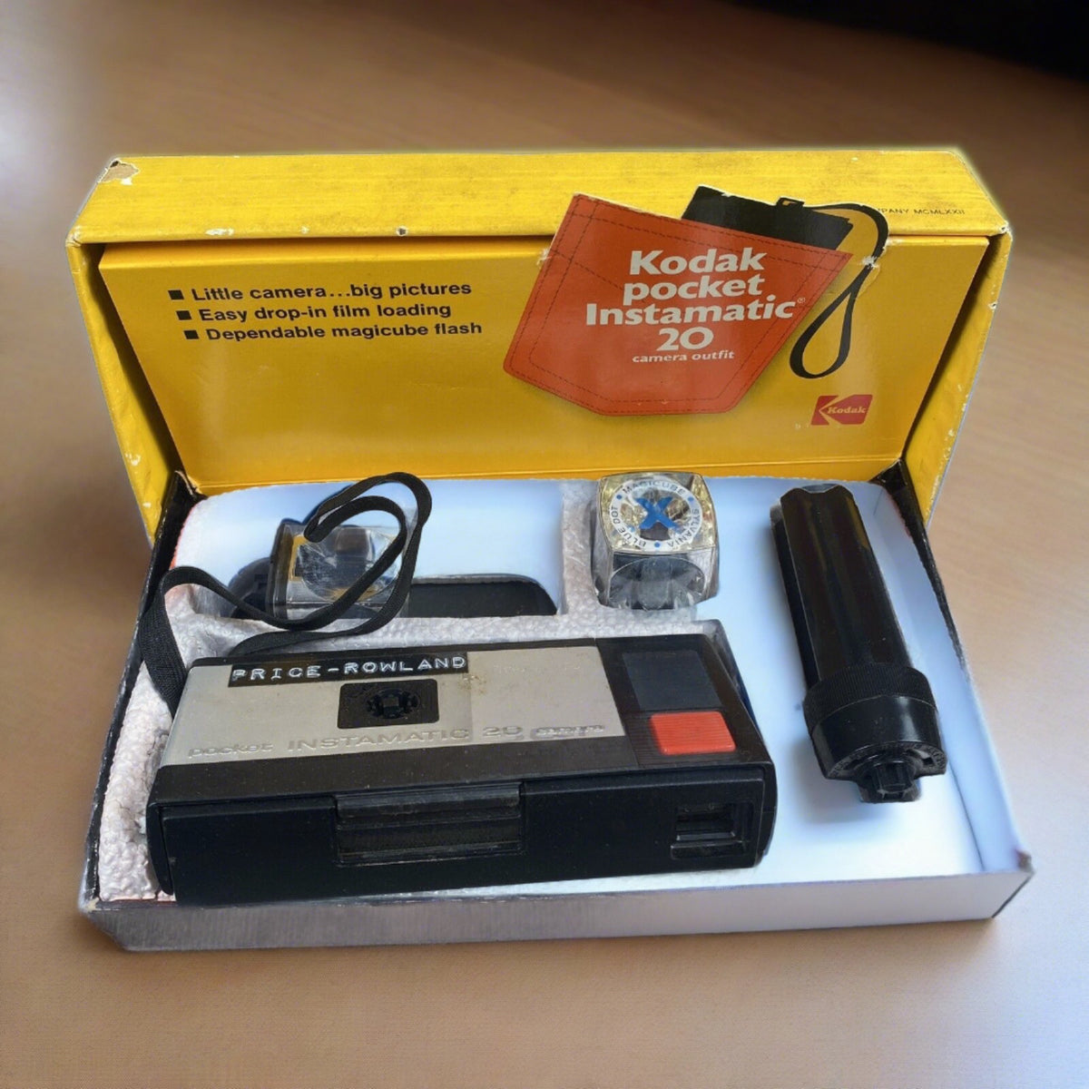 Kodak Pocket Instamatic 20 camera outfit