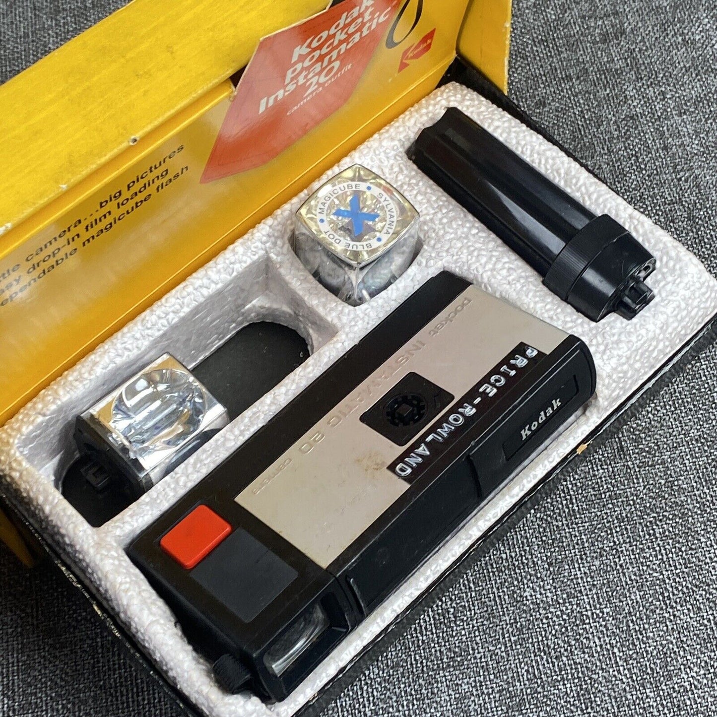 Kodak Pocket Instamatic 20 camera outfit