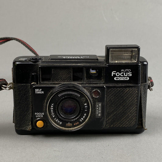 Yashica Auto Focus Motor Point and Shoot Camera - for parts or repair