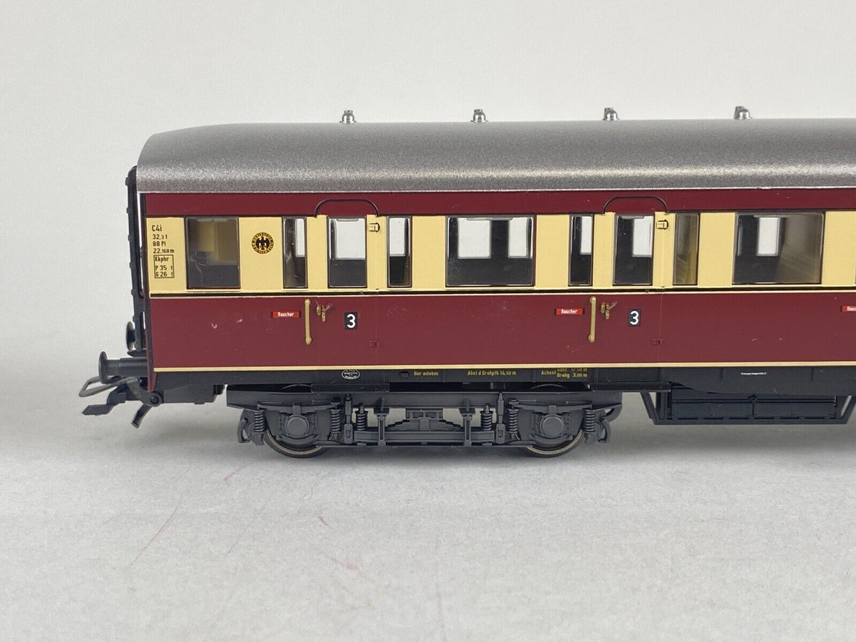 Marklin AC Nr. 43108 HO Scale Ruhr Express Service Commuter Passenger Car Set