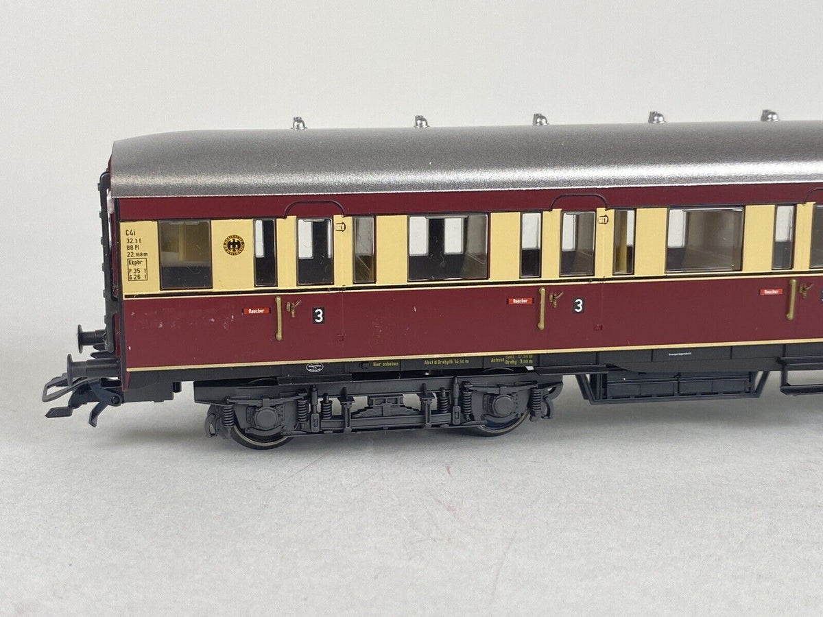 Marklin AC Nr. 43108 HO Scale Ruhr Express Service Commuter Passenger Car Set